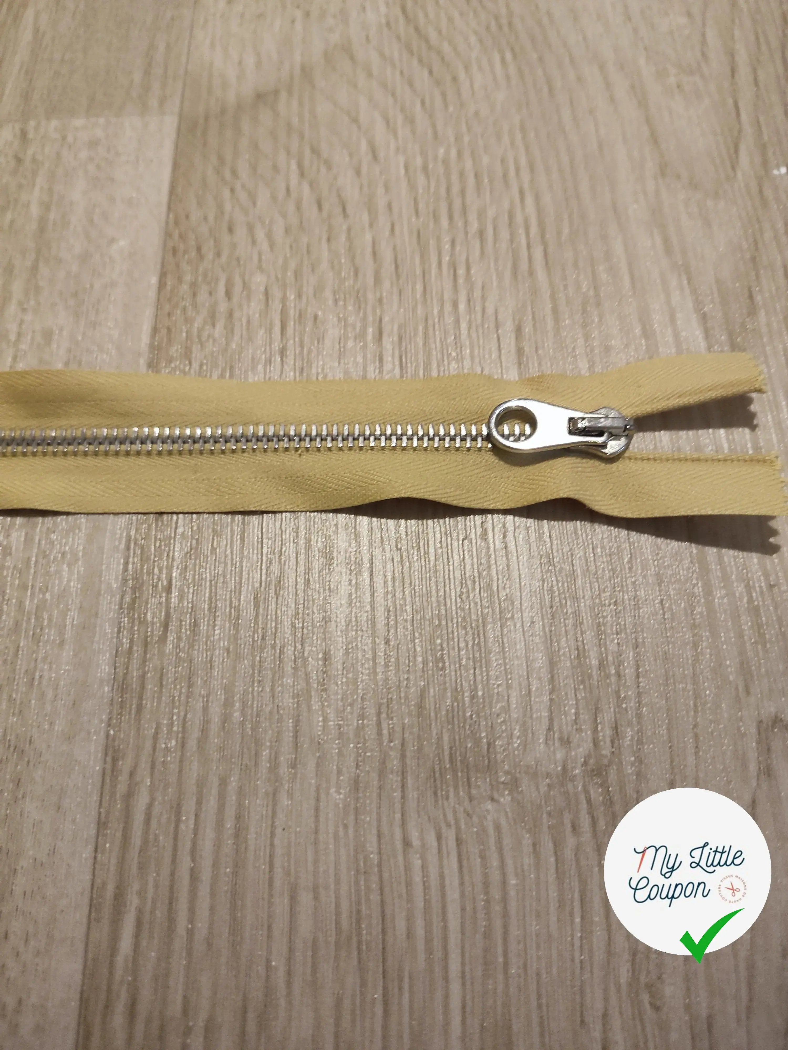 FERMETURE RIRI METAL SÉPARABLE 80CM JAUNE CLAIR - My Little Coupon