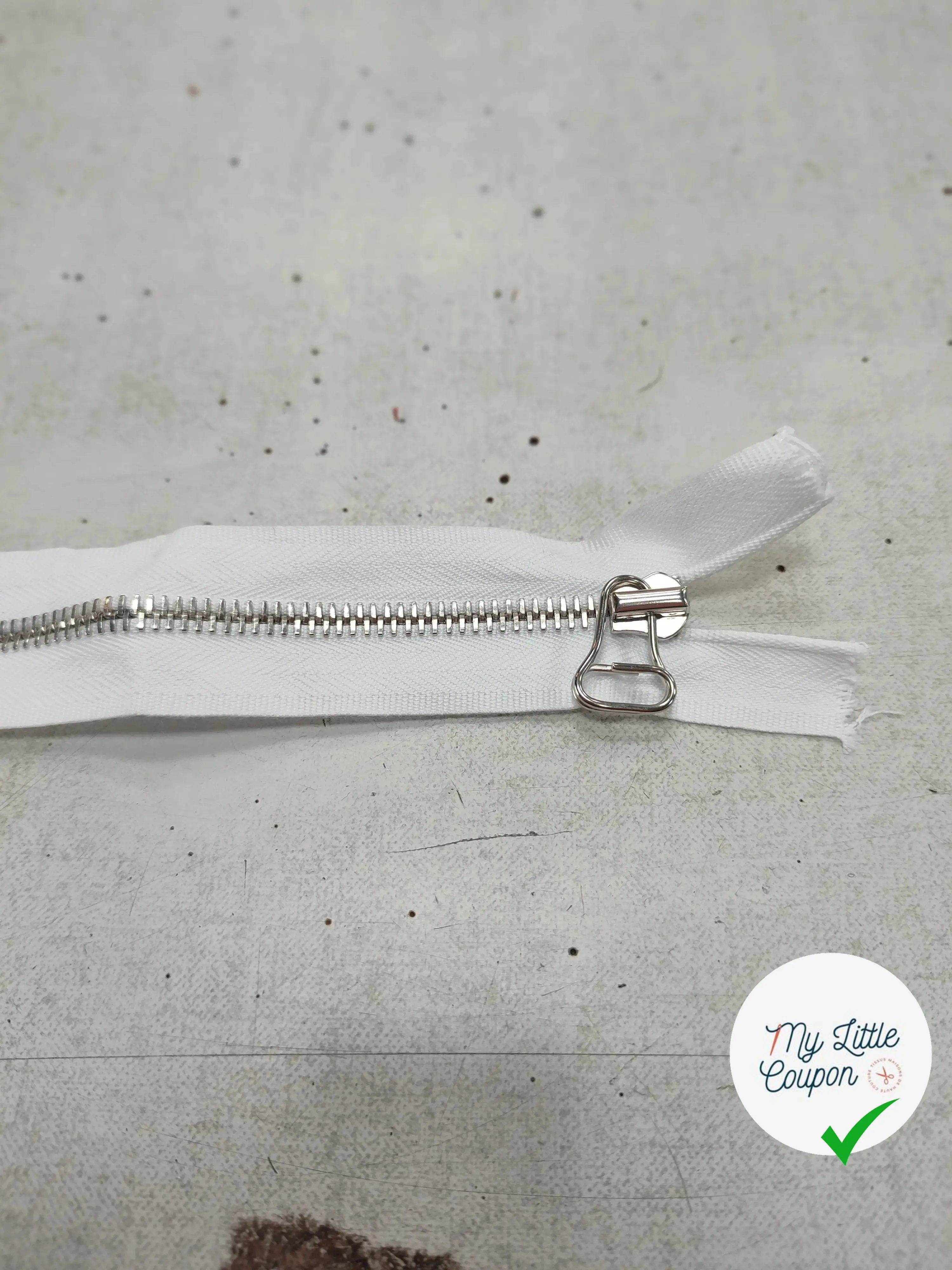 FERMETURE RIRI METAL NON SÉPARABLE BLANC 20CM M6 - My Little Coupon