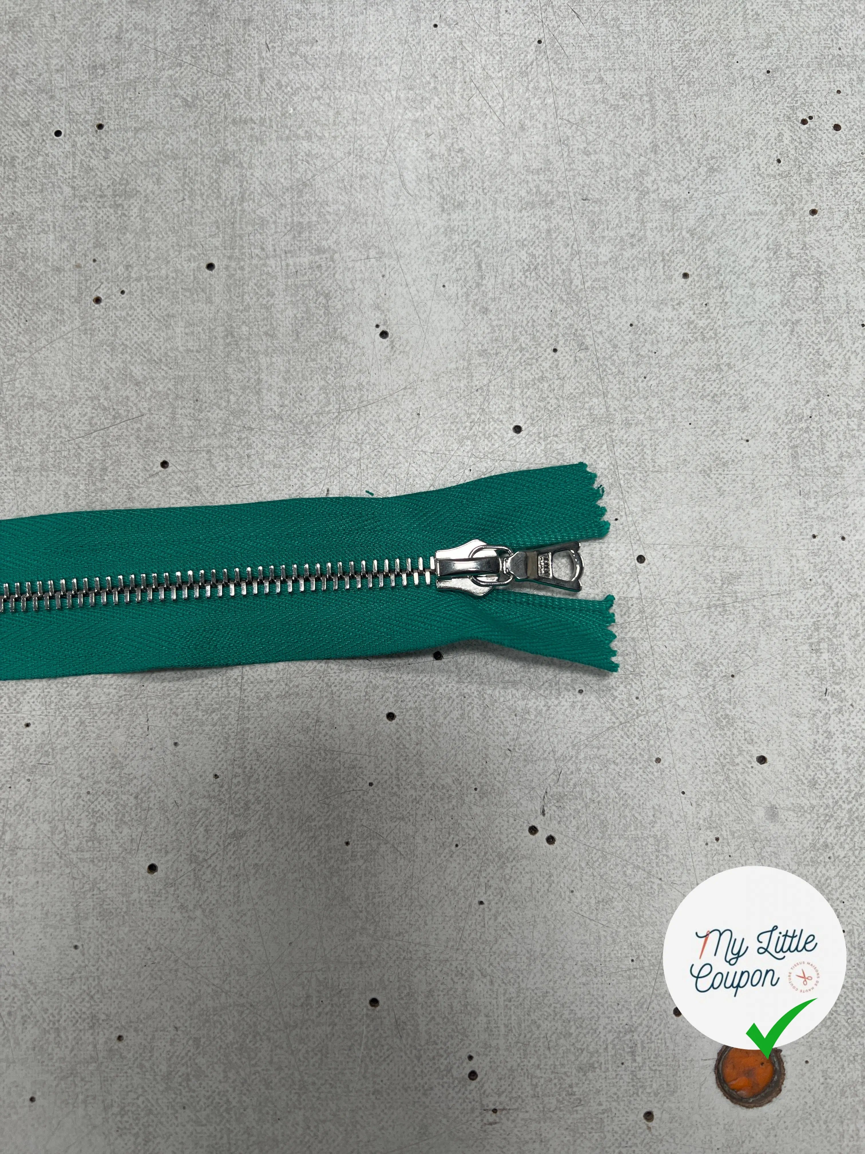 FERMETURE RIRI NON SÉPARABLE VERTE MÉTAL 15 CM - My Little Coupon