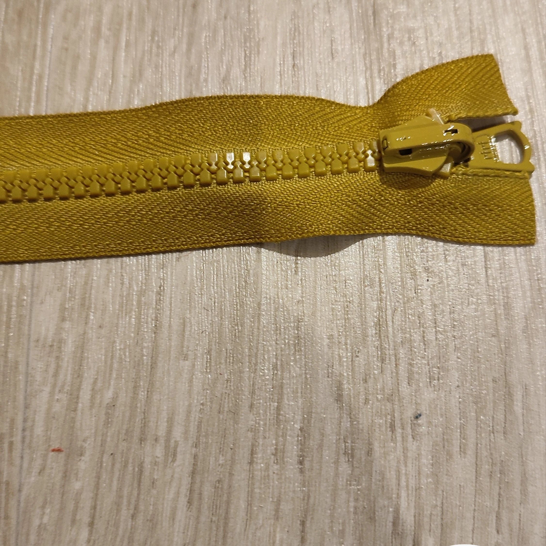 FERMETURE RIRI PLASTIQUE NON SÉPARABLE RÉVERSIBLE 50CM JAUNE MOUTARDE - My Little Coupon