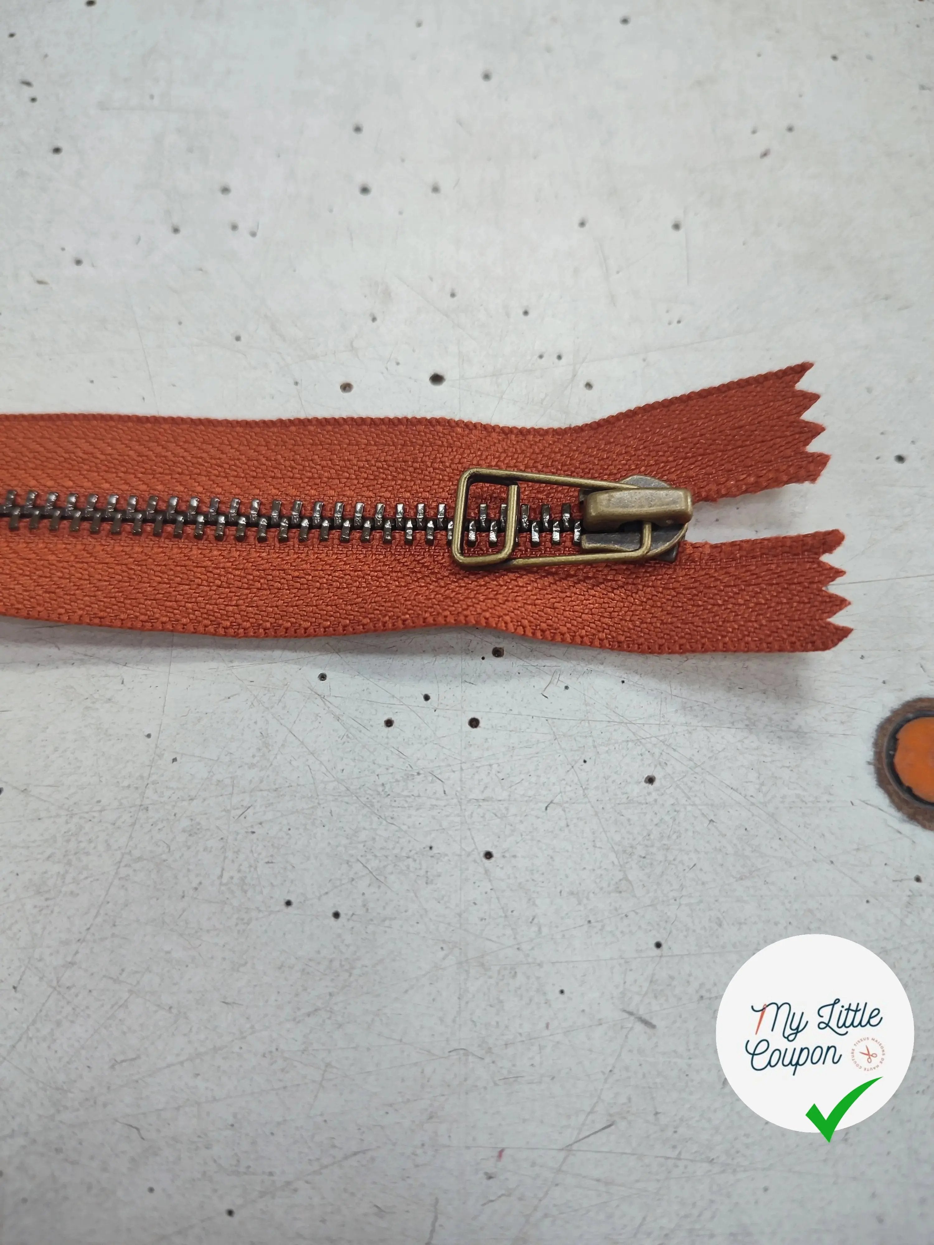 FERMETURE RIRI METAL NON SÉPARABLE 25CM MARRON CITROUILLE - My Little Coupon