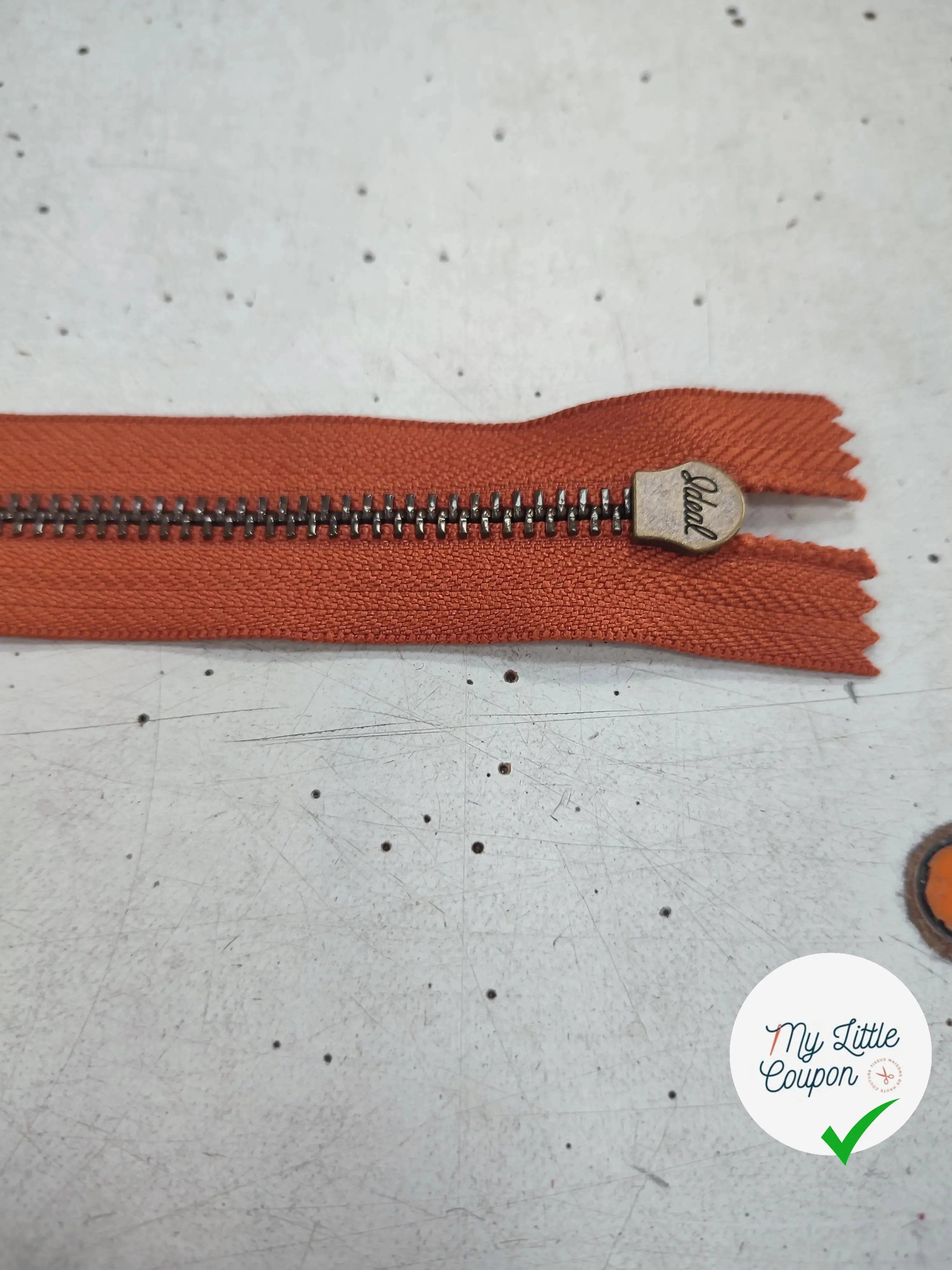 FERMETURE RIRI METAL NON SÉPARABLE 25CM MARRON CITROUILLE - My Little Coupon
