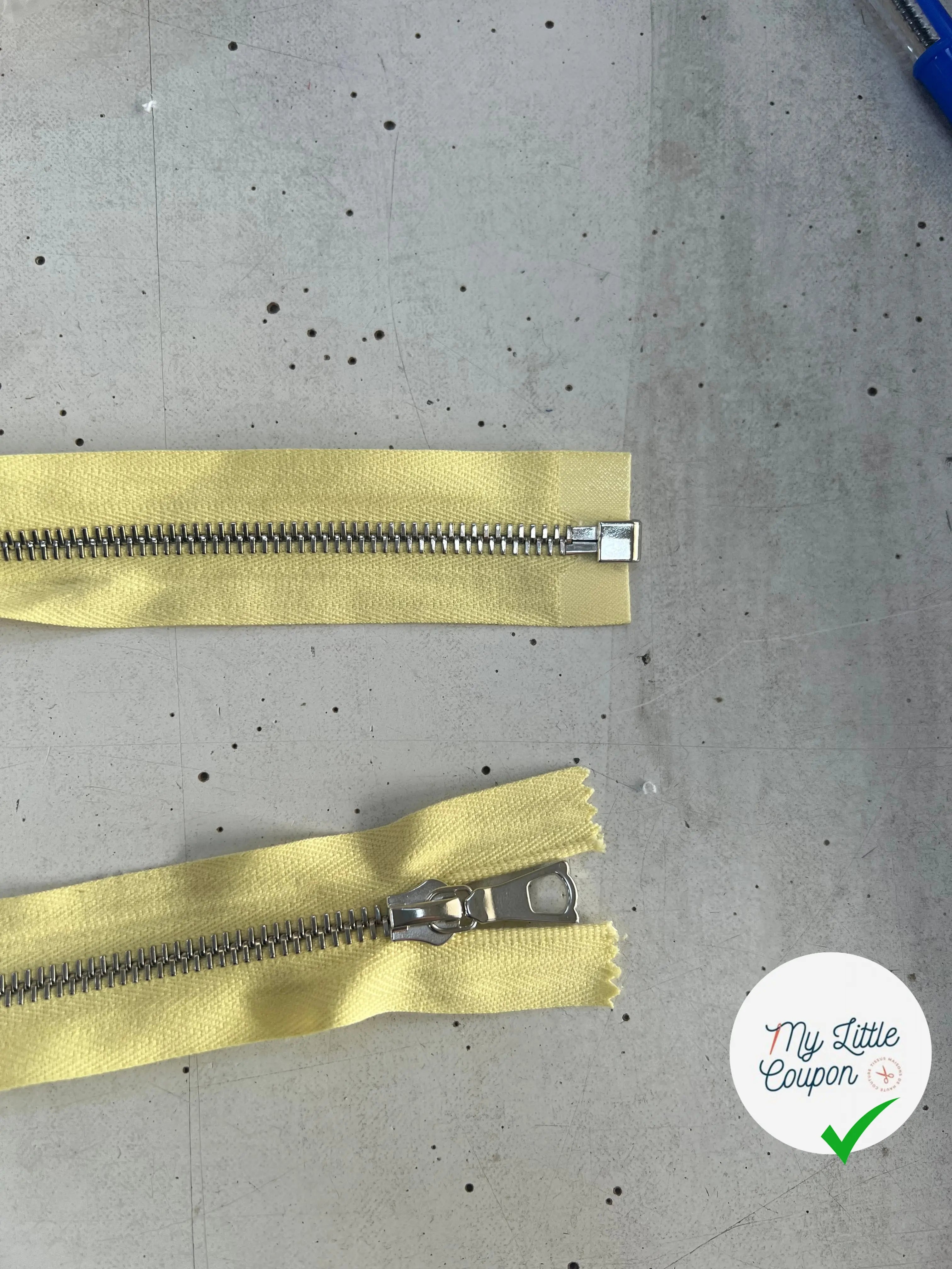 FERMETURE RIRI SÉPARABLE JAUNE PALE MÉTAL 50 - My Little Coupon