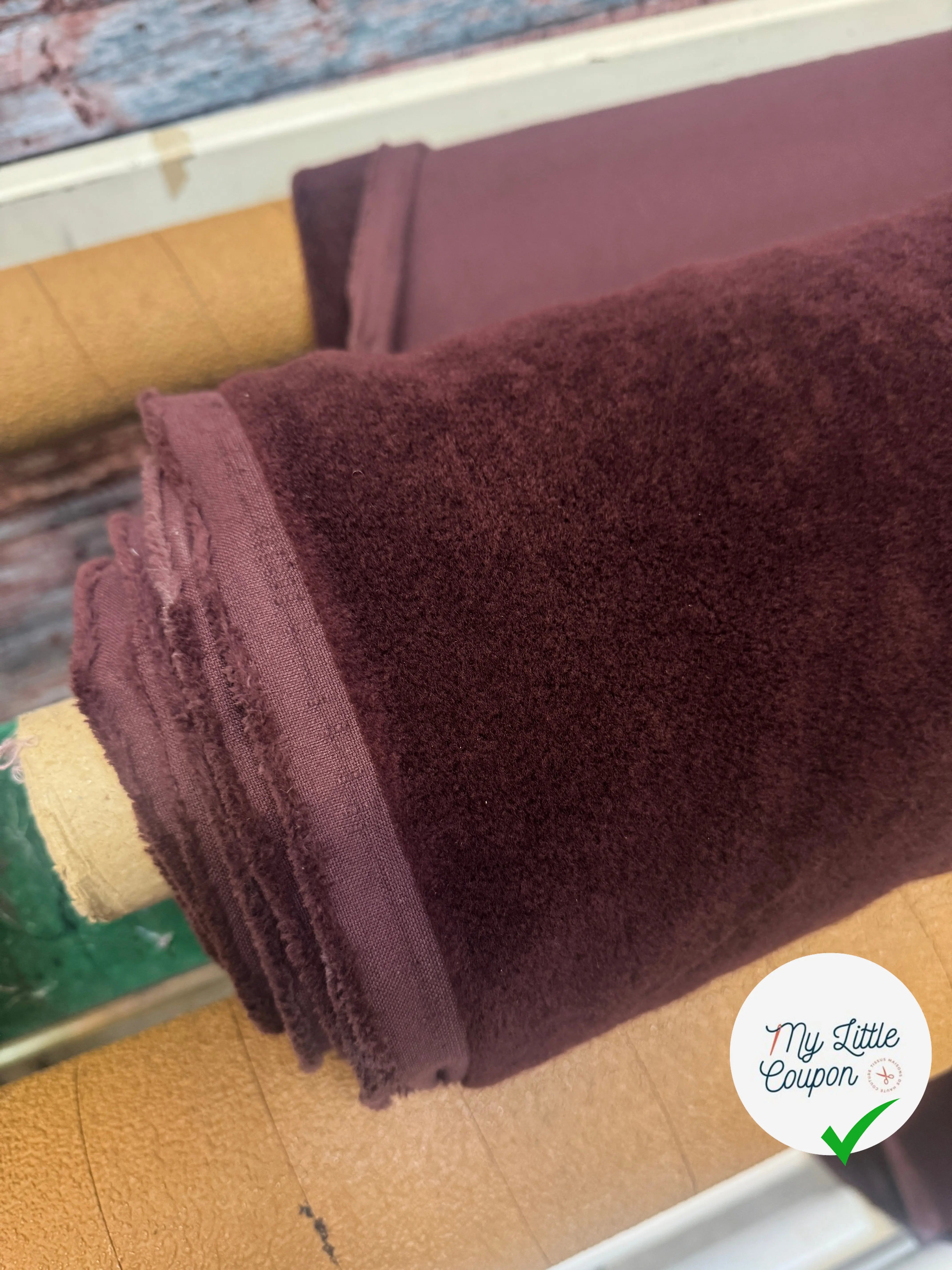 FUR WOOL LIE DE VIN BROWN - My Little Coupon