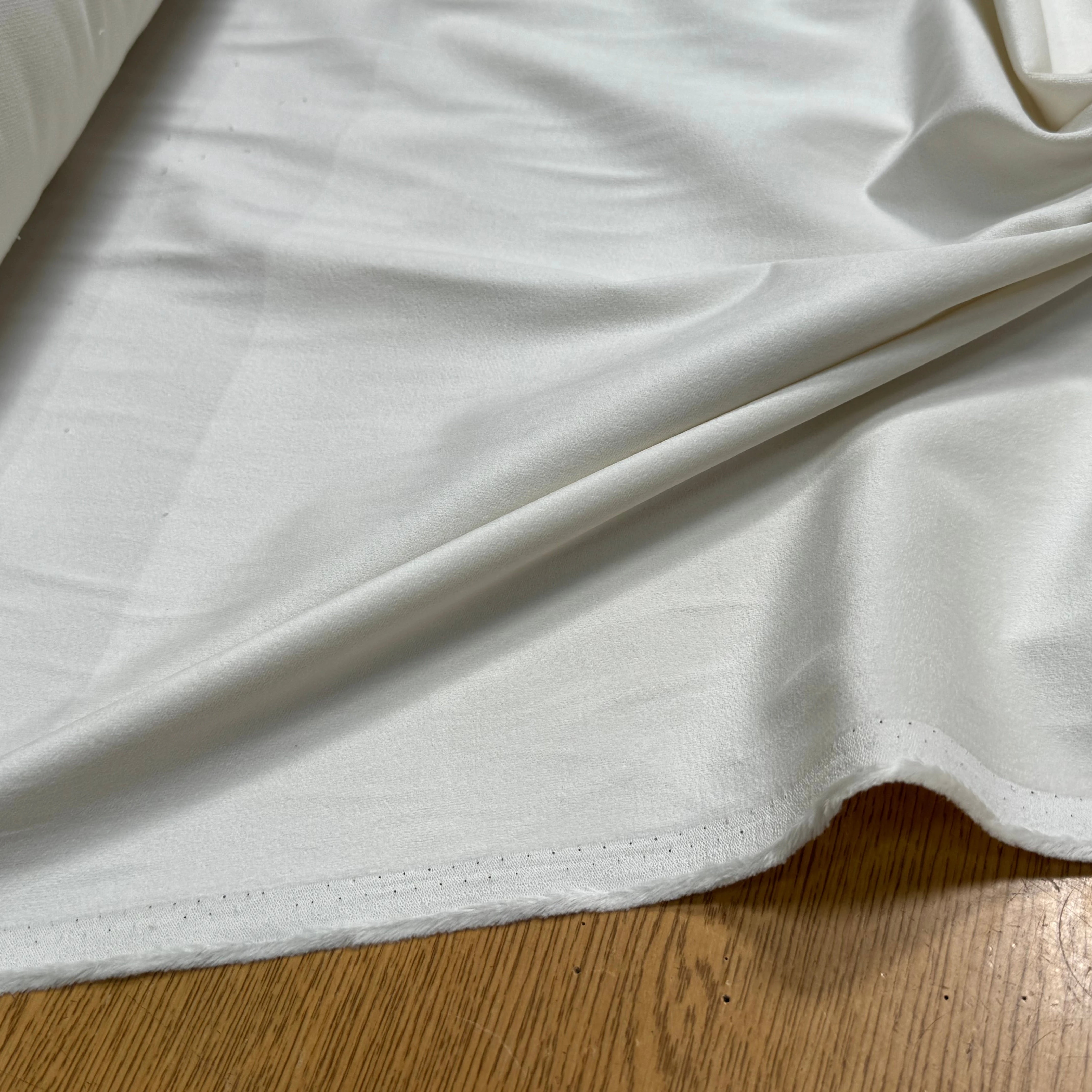 GABARDINE COTON GRATÉE ENVERS PEACHSKIN STRETCH BLANC CASSÉ - My Little Coupon