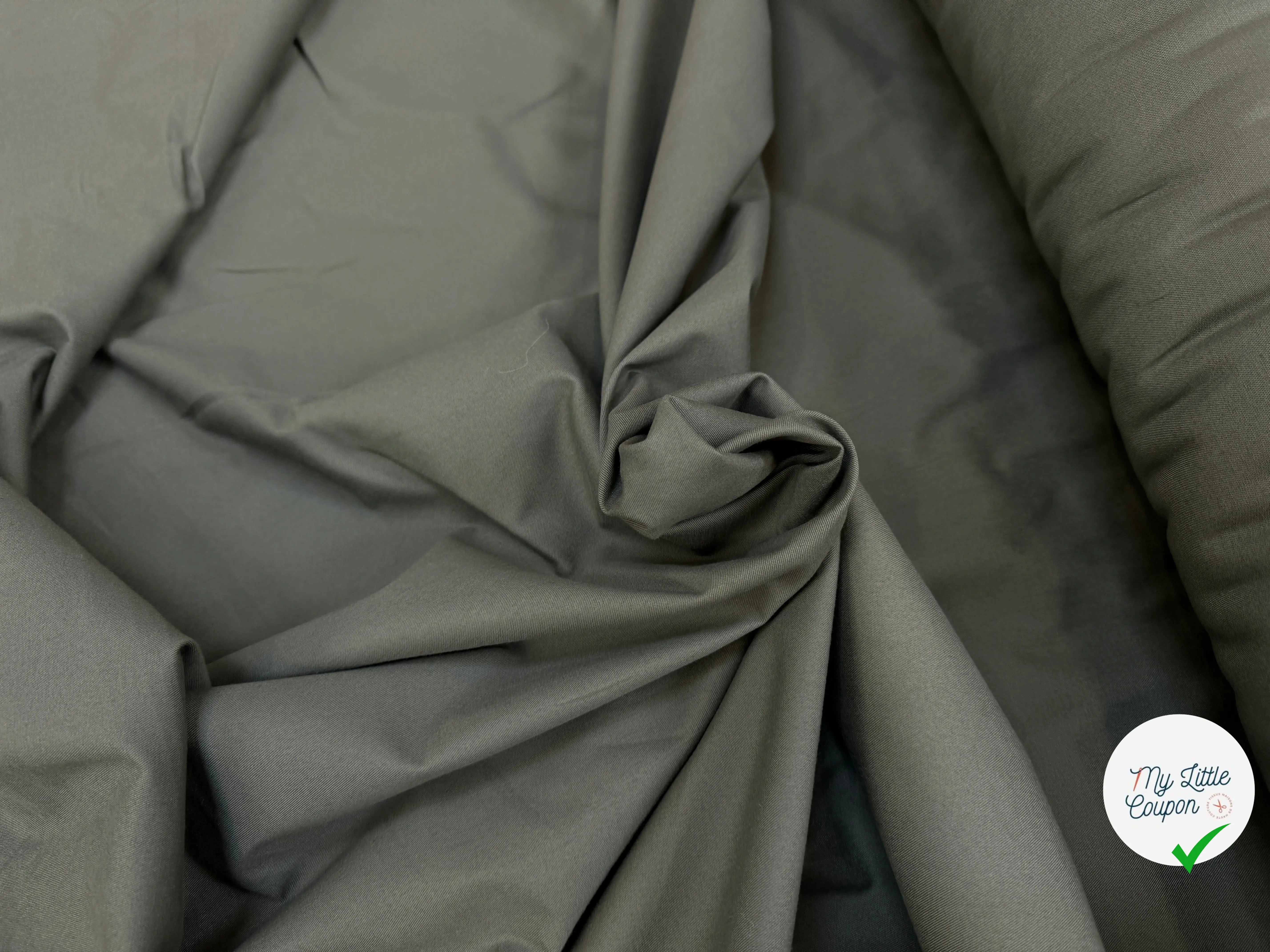 GABARDINE DE COTON FINEMENT SERGÉE KAKI - My Little Coupon