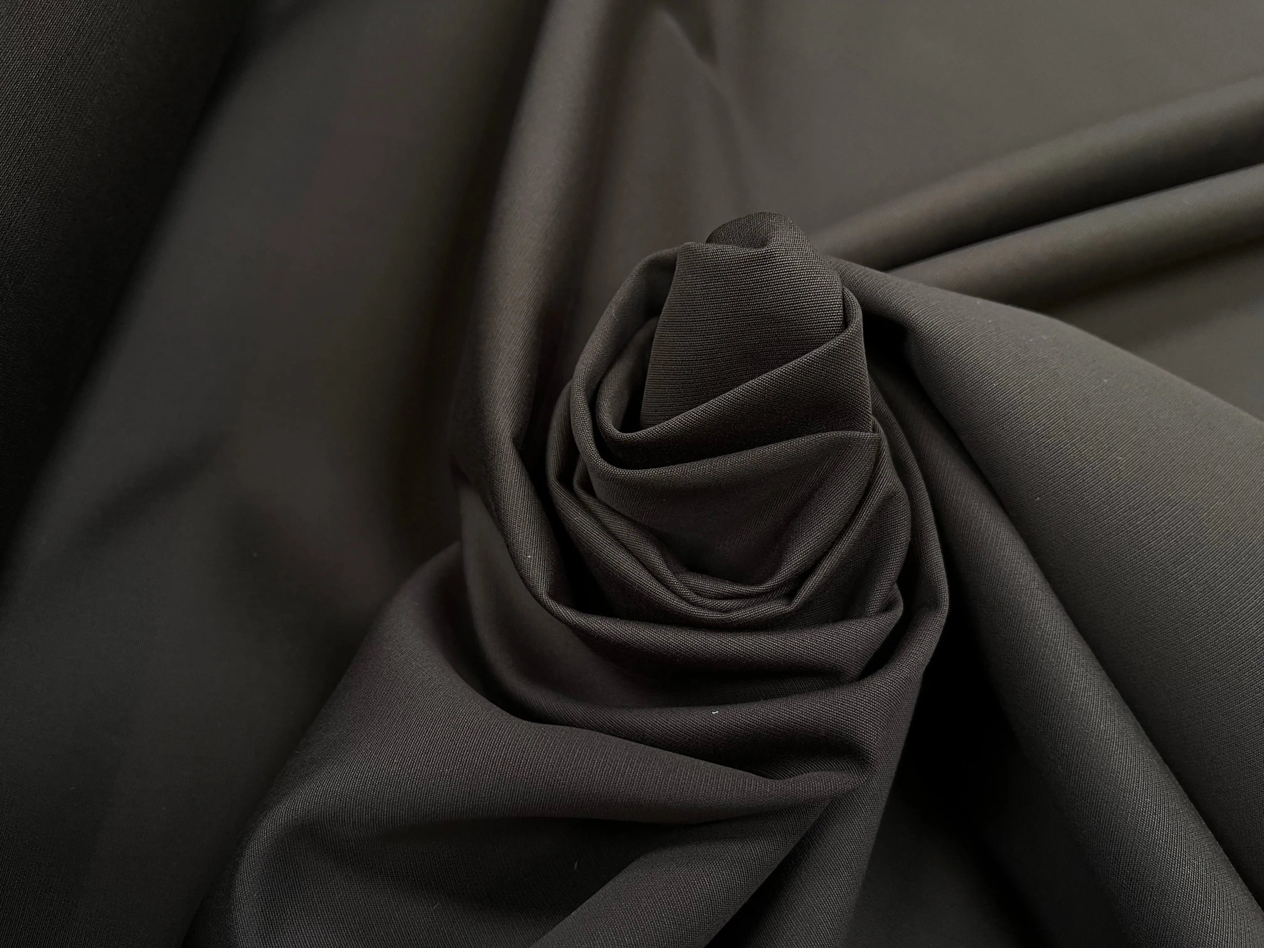 GABARDINE DE COTON LOURDE LEGREMENT STRETCH MUD BROWN - My Little Coupon