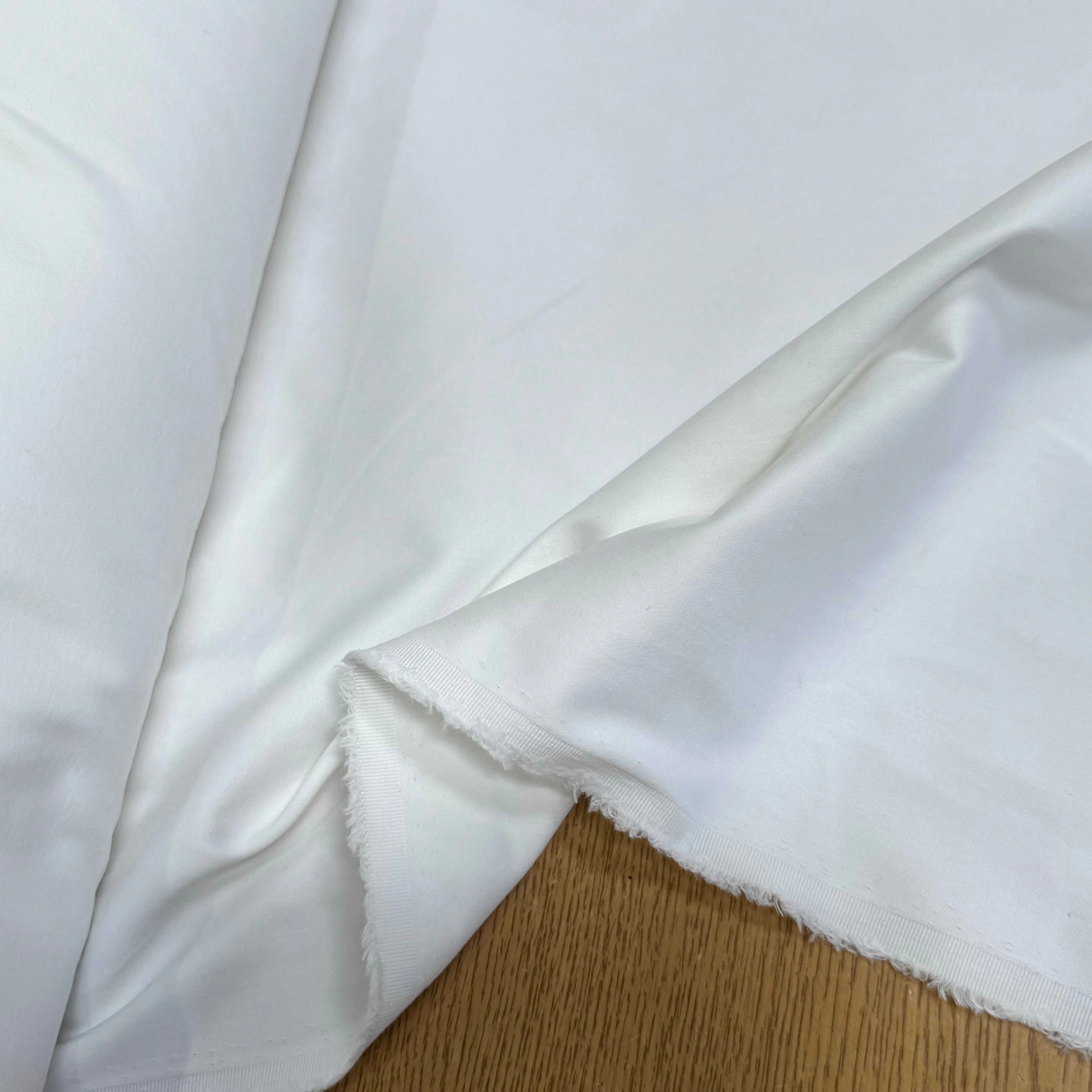 GABARDINE DE COTON LOURDE SATINÉE STRETCH FINITION IMPÉCABLE BLANC - My Little Coupon