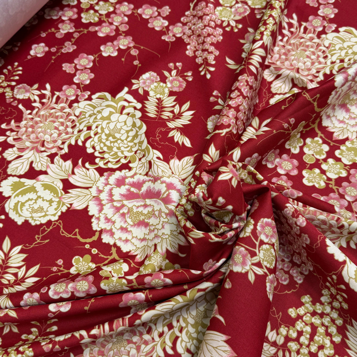 GABARDINE DE COTON STRETCH FOND ROUGE BORDEAUX FLORAL BELLE TENUE - My Little Coupon