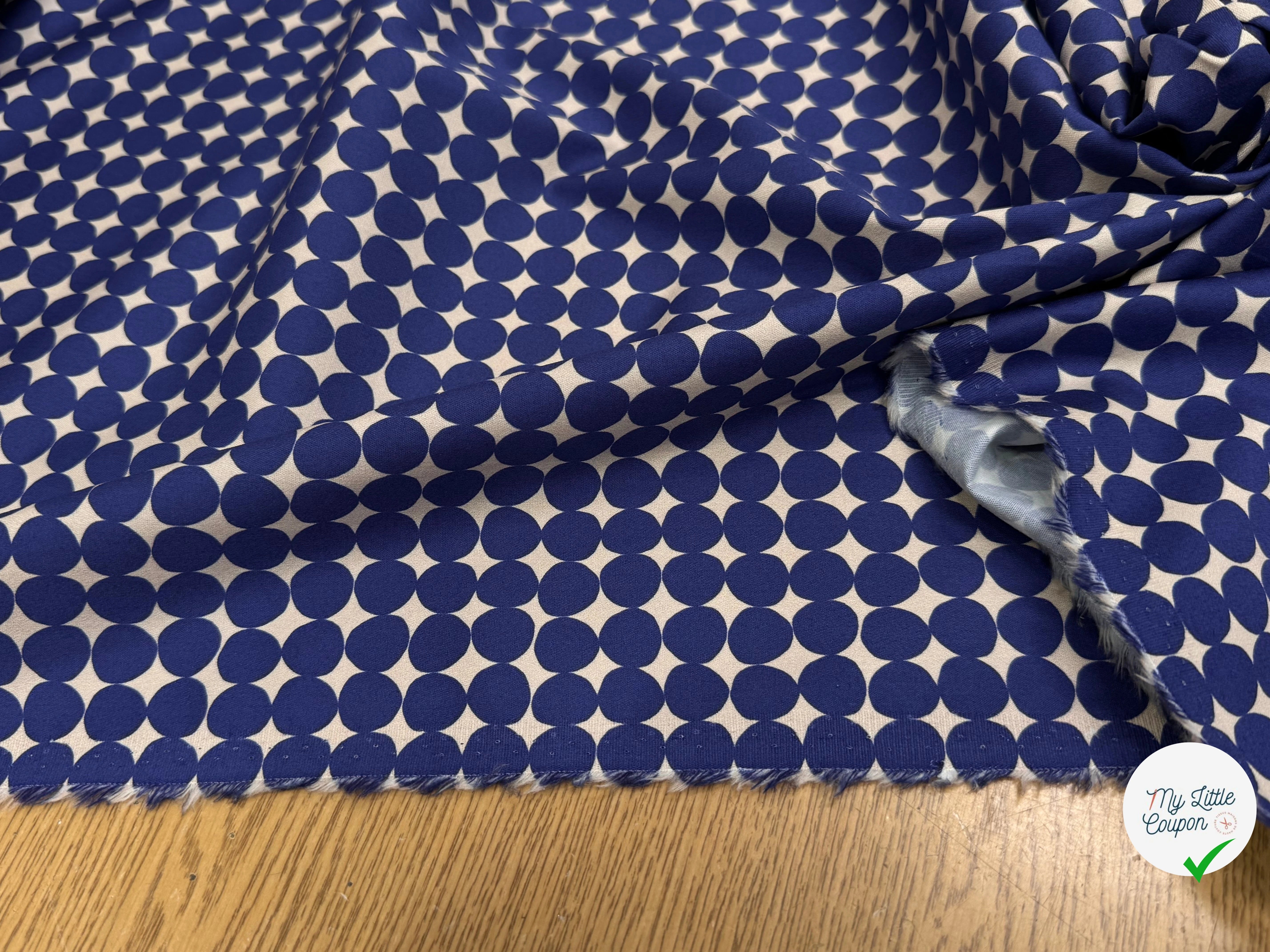 GABARDINE DE COTON STRETCH IMPRIMÉE POIS ARTEMIDE ROND BLEU - My Little Coupon