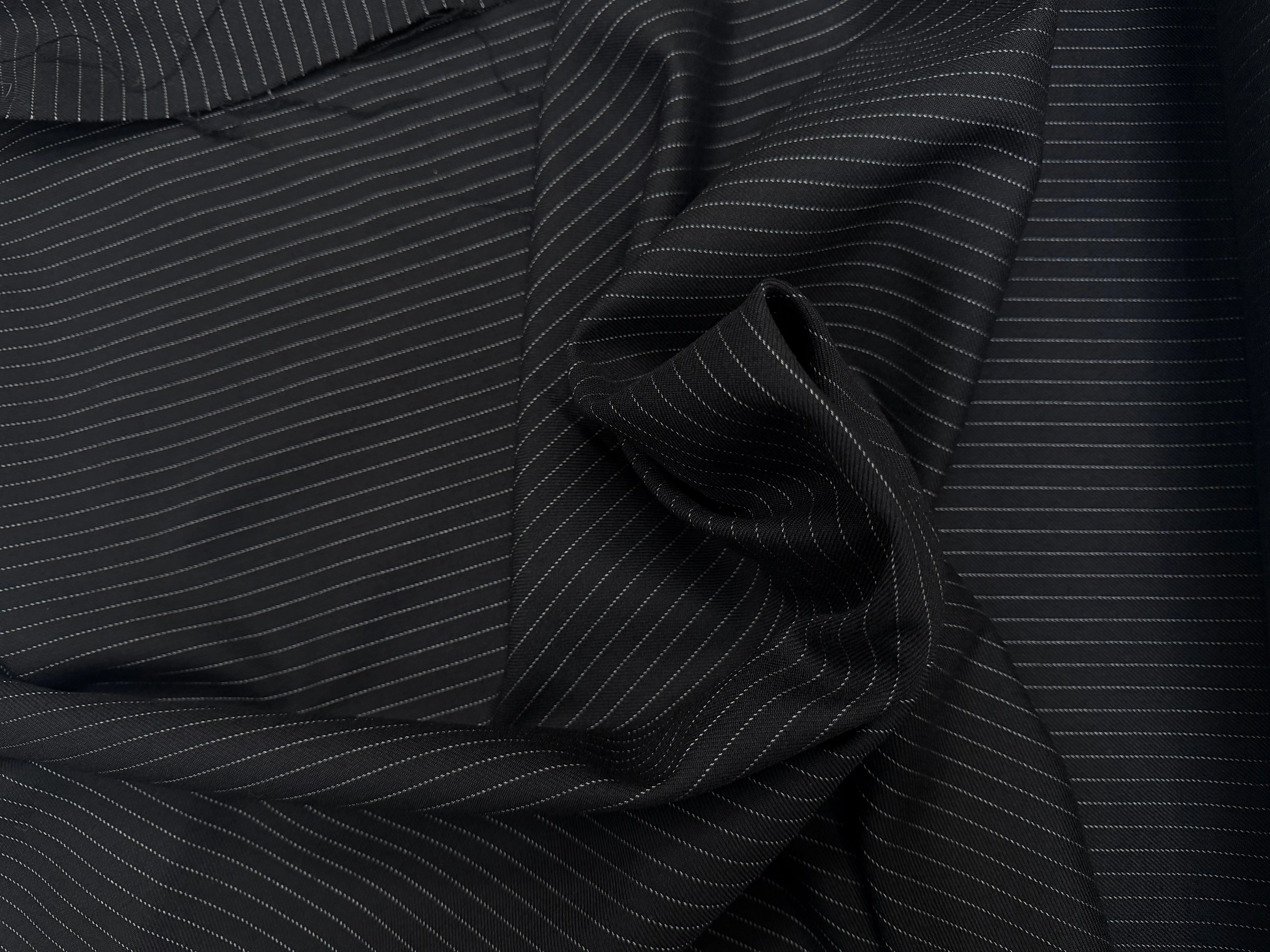 GABARDINE DE LAINE NOIR FINES RAYURES - My Little Coupon