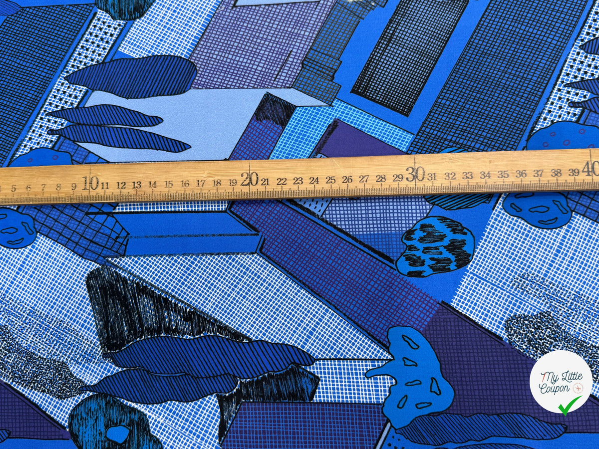 GABARDINE FINE DE COTON STRETCH IMPRIMÉ ABSTRAIT GÉOMÉTRIQUE BLEU ARTEMIDE ARCHI - My Little Coupon