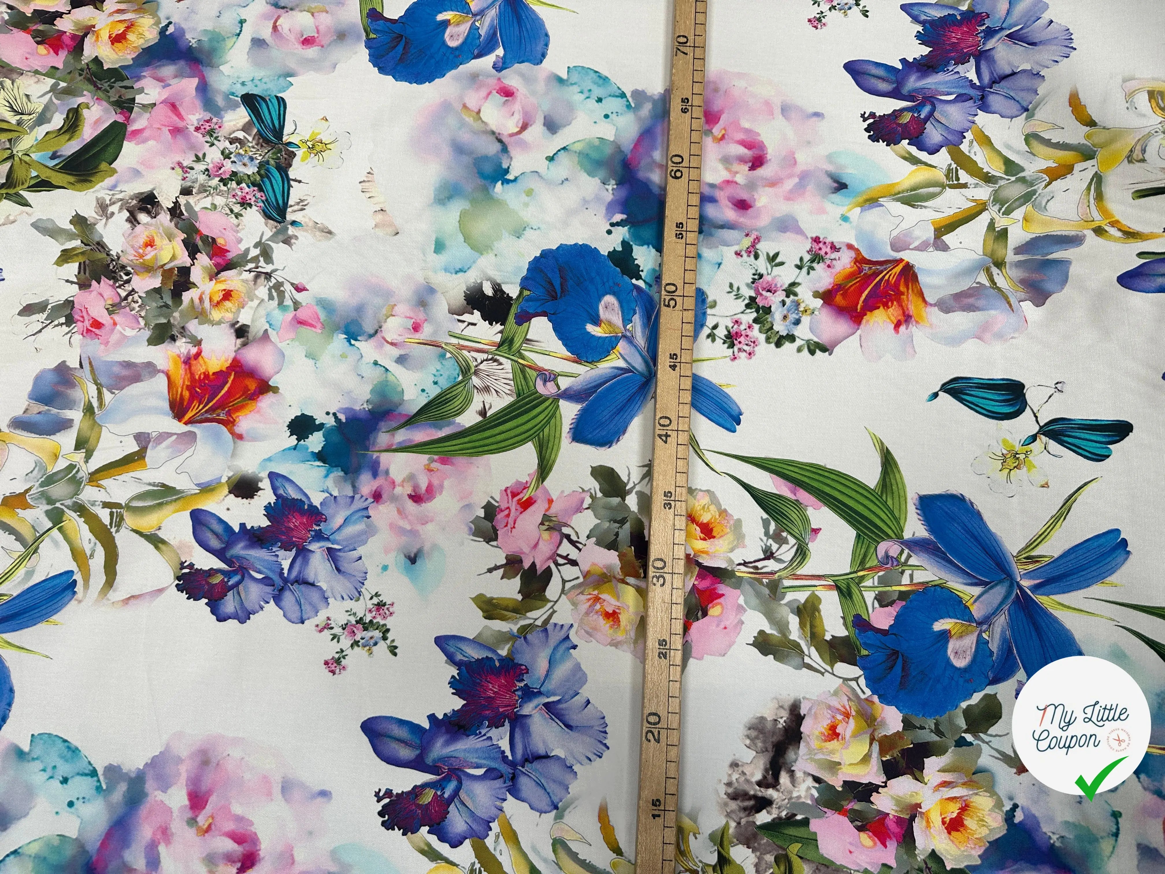 GABARDINE FINE LÉGÈREMENT SATINÉE DE FLEURS - My Little Coupon