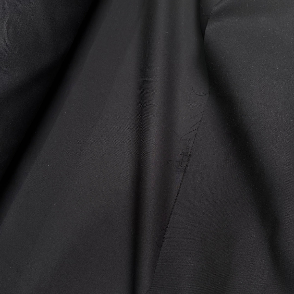 GABARDINE FINEMENT SERGÉE DÉPERLANTE ET BRILLANTE TOMBÉ SUBLIME NOIR MADE IN ITALY - My Little Coupon