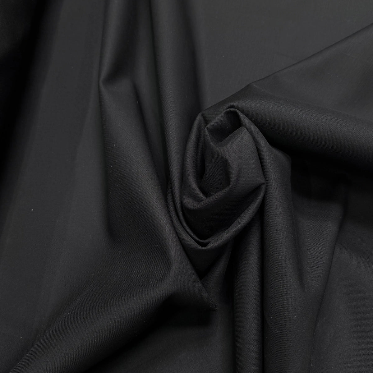 GABARDINE FINEMENT SERGÉE DÉPERLANTE ET BRILLANTE TOMBÉ SUBLIME NOIR MADE IN ITALY - My Little Coupon