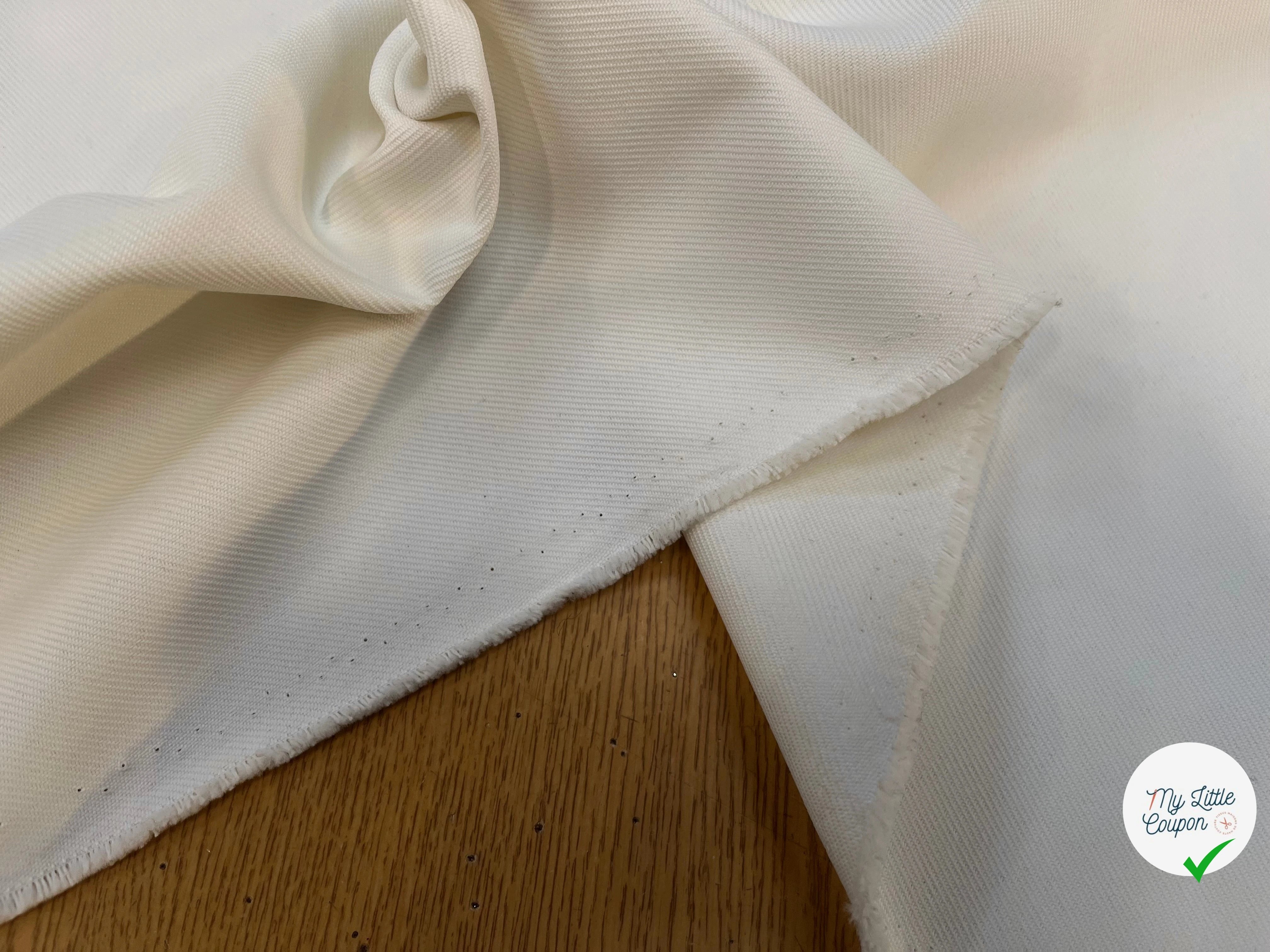 GABARDINE LOURDE POLYESTER BLANCHE LÉGÈREMENT CASSÉE 152CM - My Little Coupon