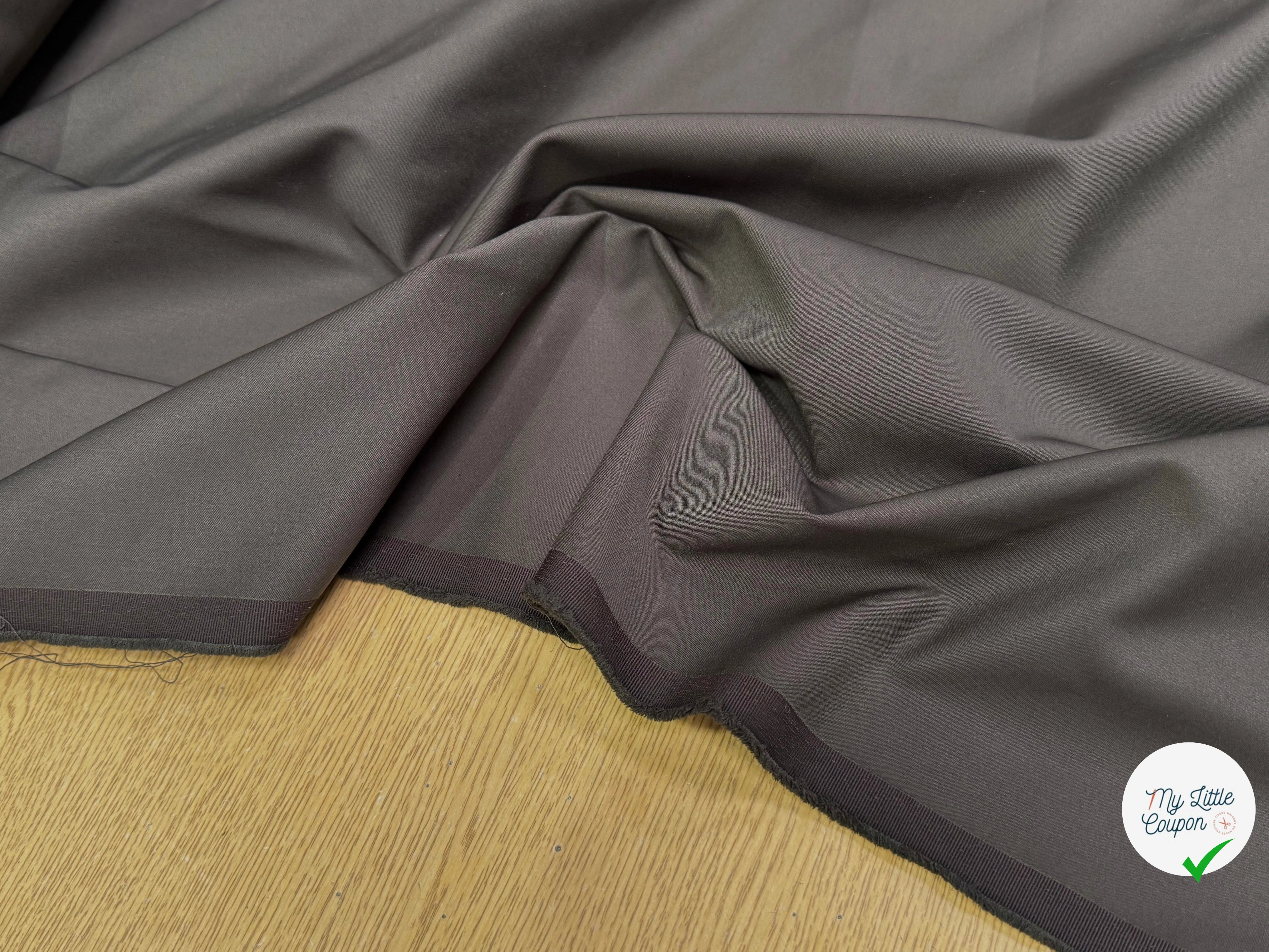 GABARDINE POLYCOTON STRETCH PEAU DE PÊCHE BRUN MASTIC - My Little Coupon