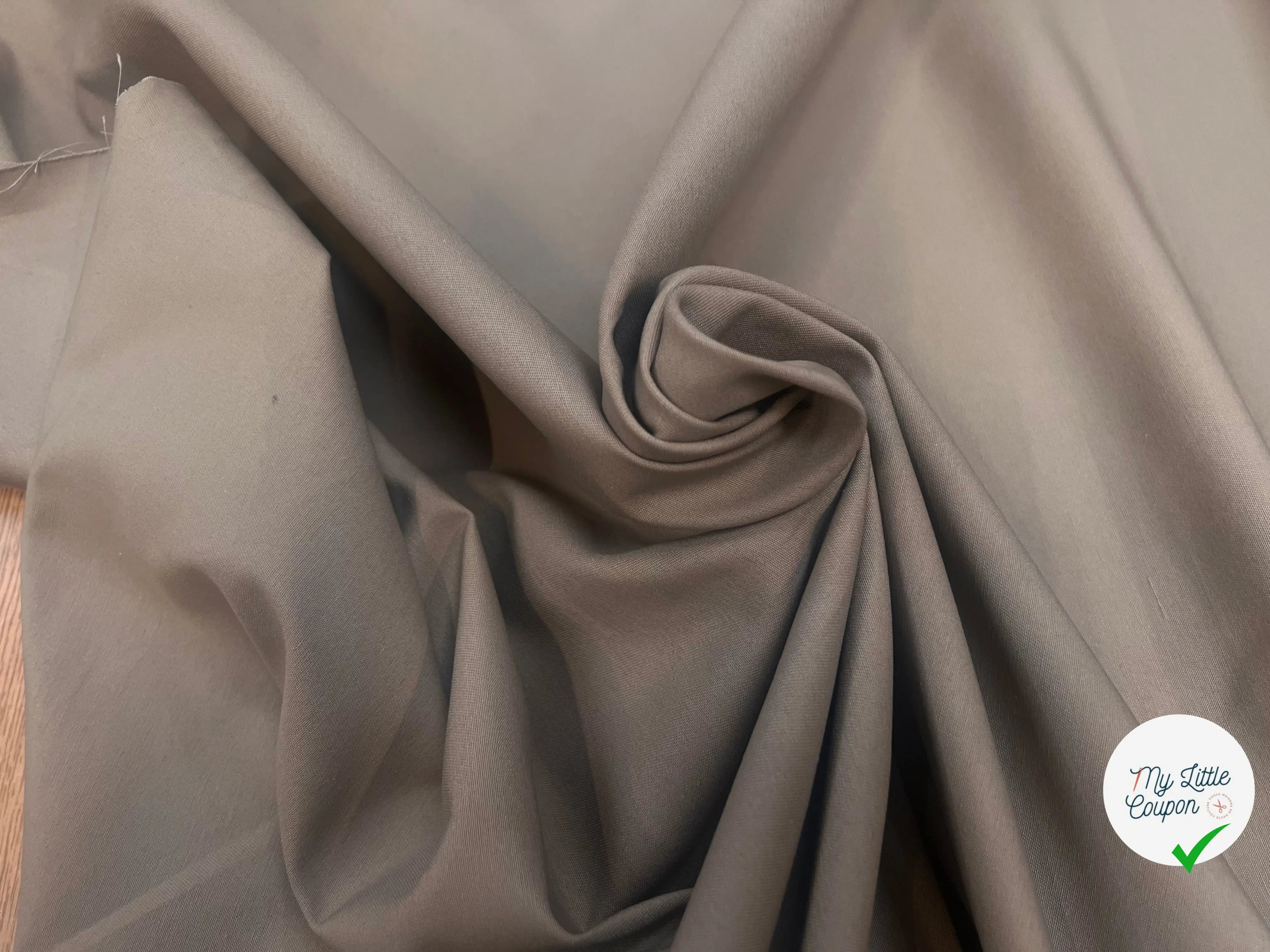 GABARDINE POLYESTER BEIGE FONCÉ CANON JAPON - My Little Coupon