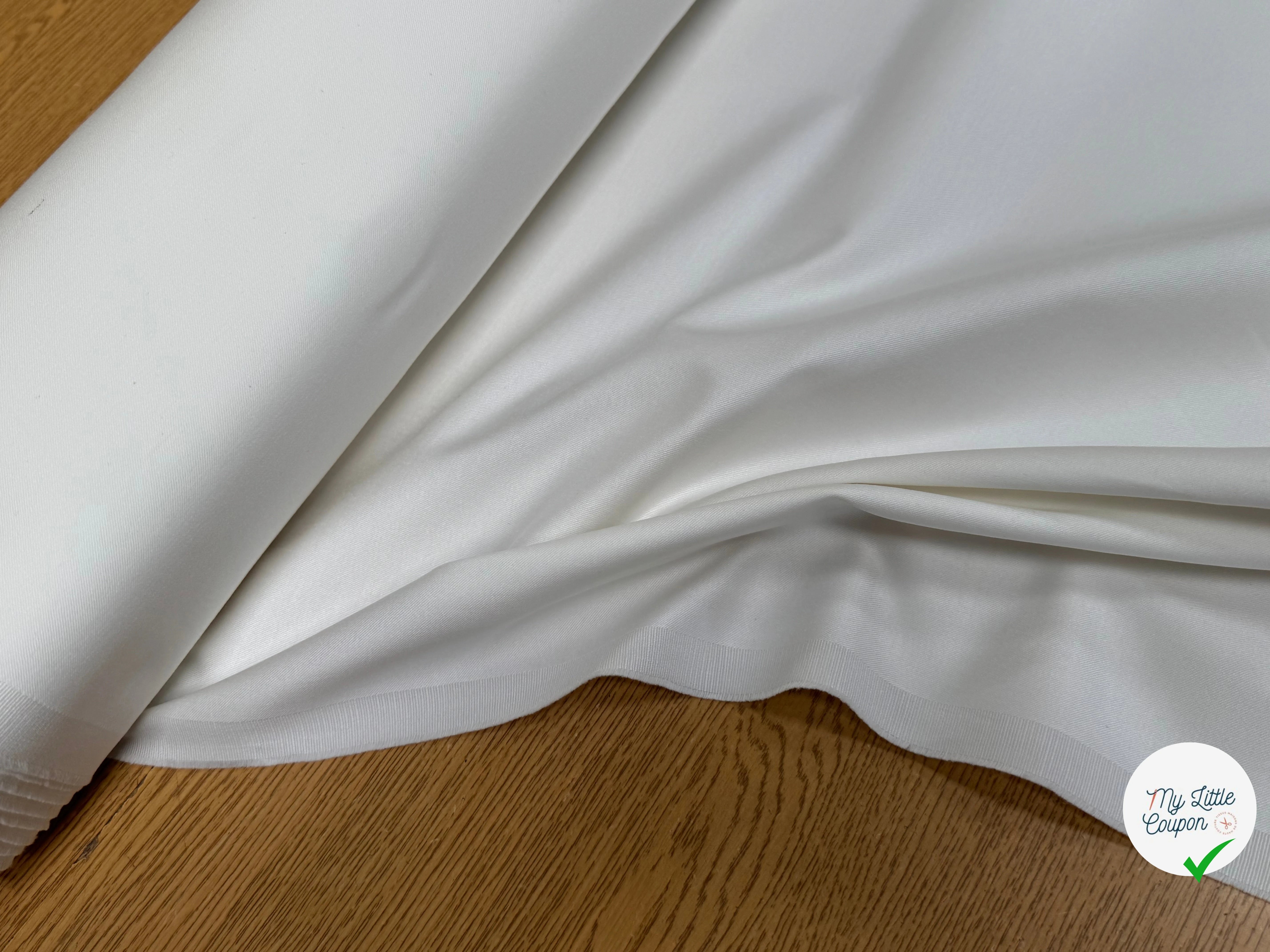 GABARDINE SATINÉE DE COTON TENUE SUBLIME TRÈS FINEMENT SERGÉE BLANC CASSÉ - My Little Coupon