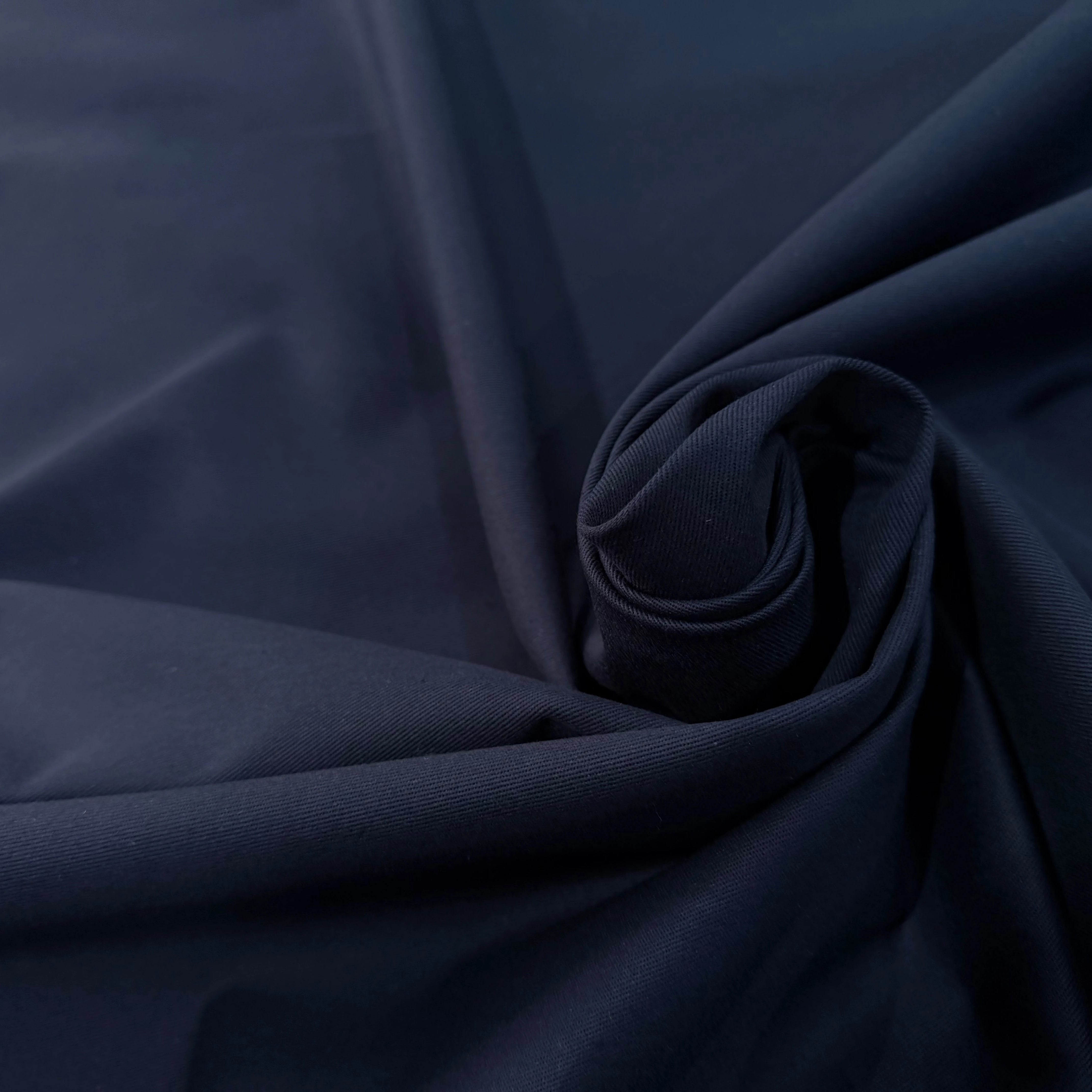 GABARDINE SERGÉE 100% COTON ENCRE 854 150 CM - My Little Coupon
