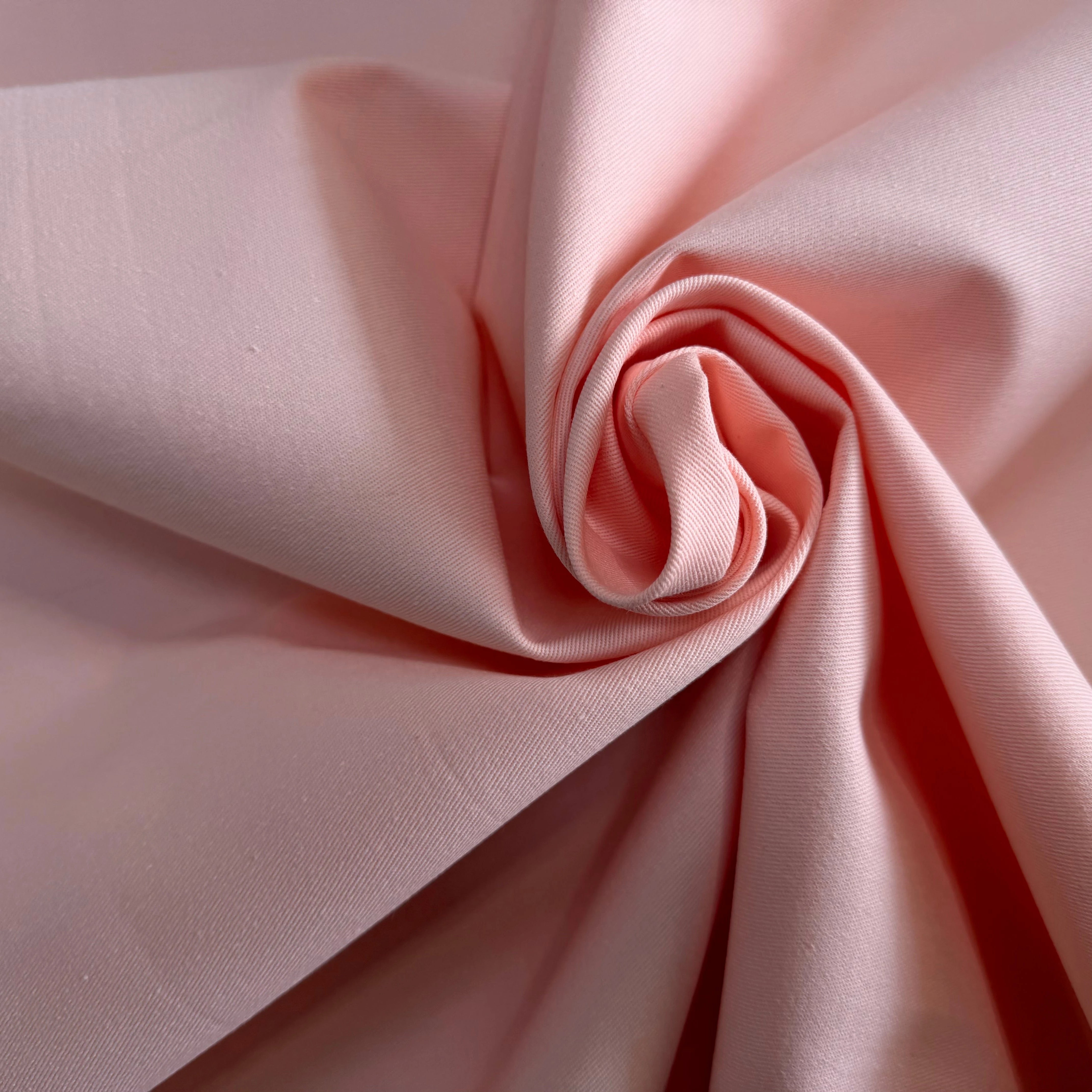 GABARDINE SERGÉE 100% COTON FLAMANT 847 150 CM - My Little Coupon