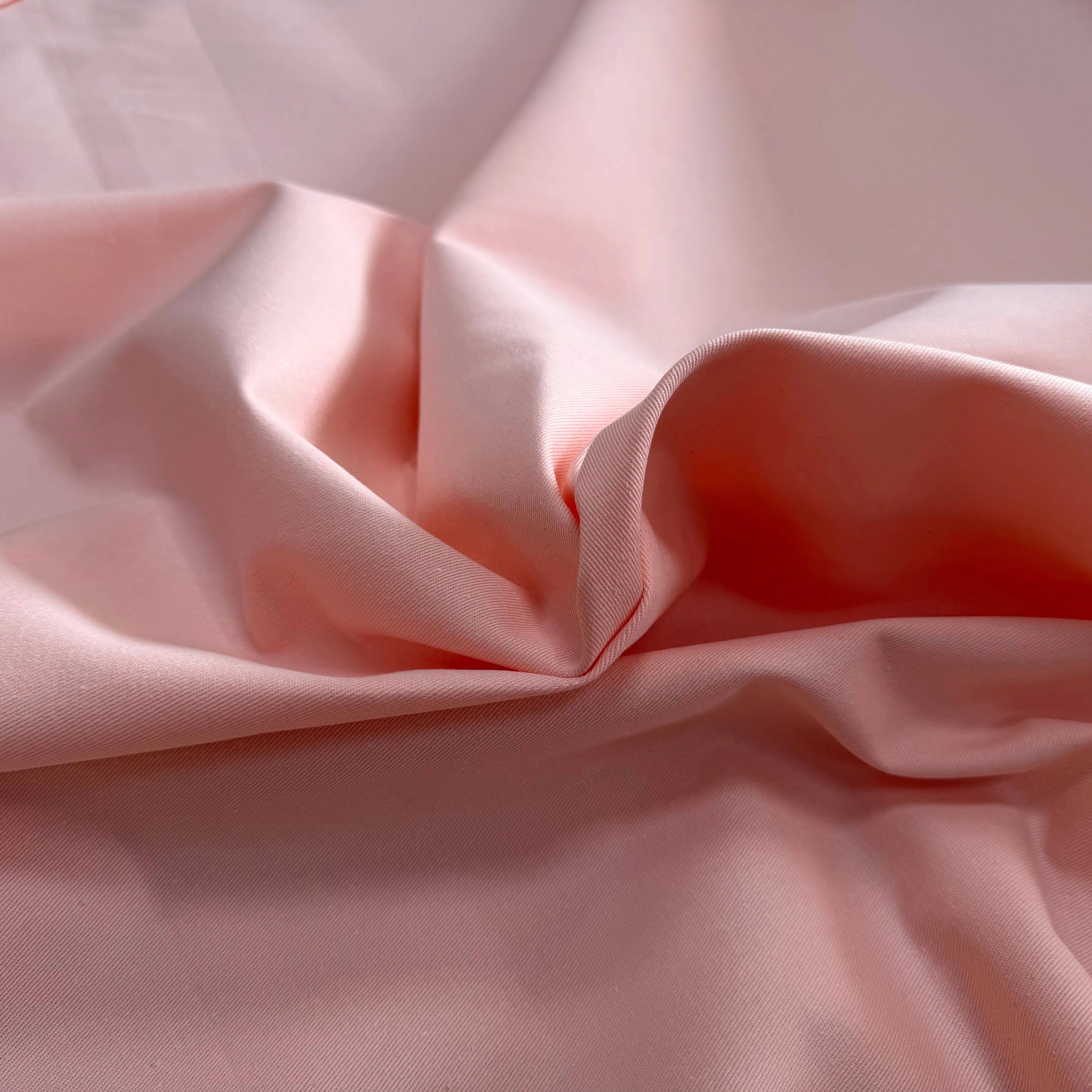 GABARDINE SERGÉE 100% COTON FLAMANT 847 150 CM - My Little Coupon