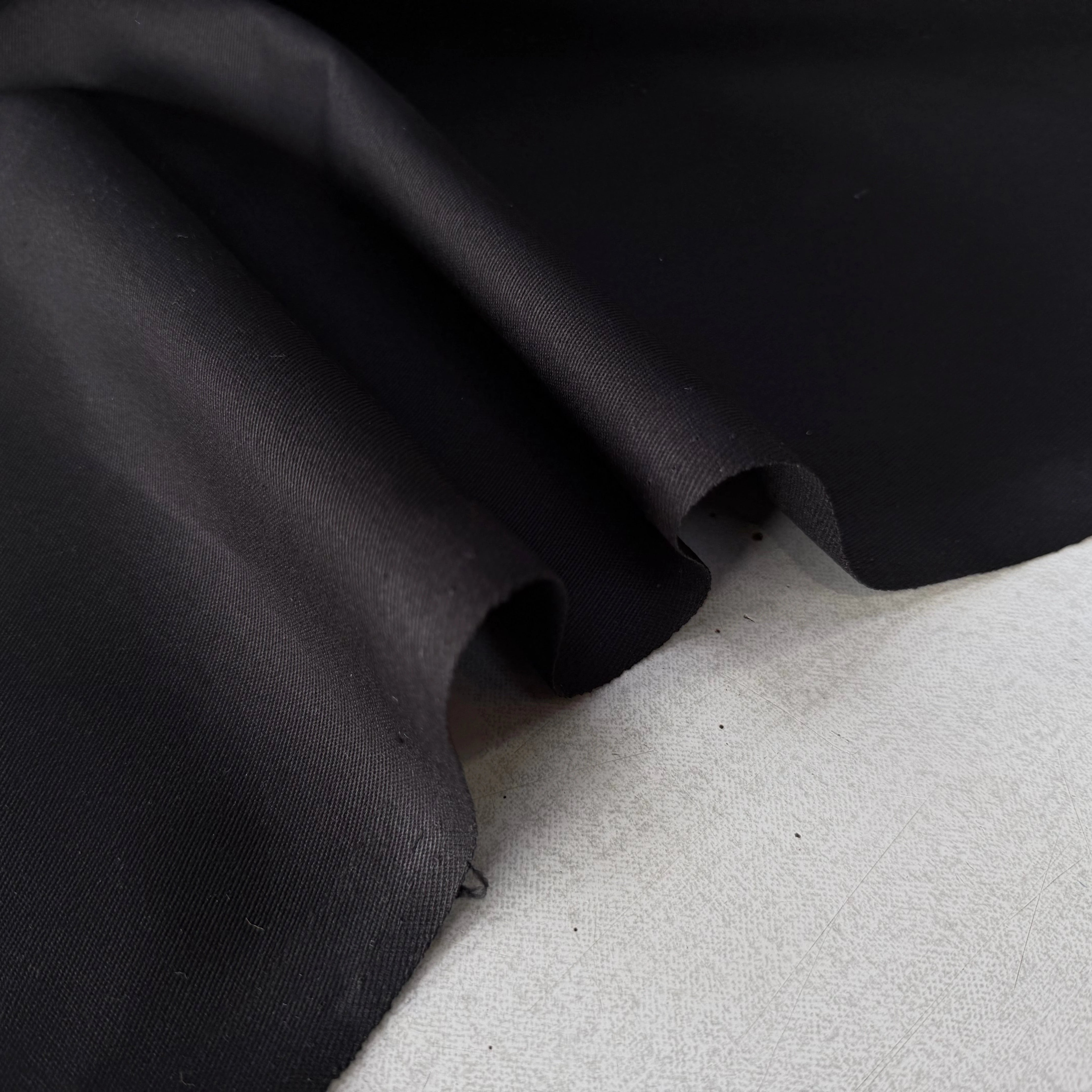 GABARDINE SERGÉE 100% COTON NOIR 803 150 CM - My Little Coupon