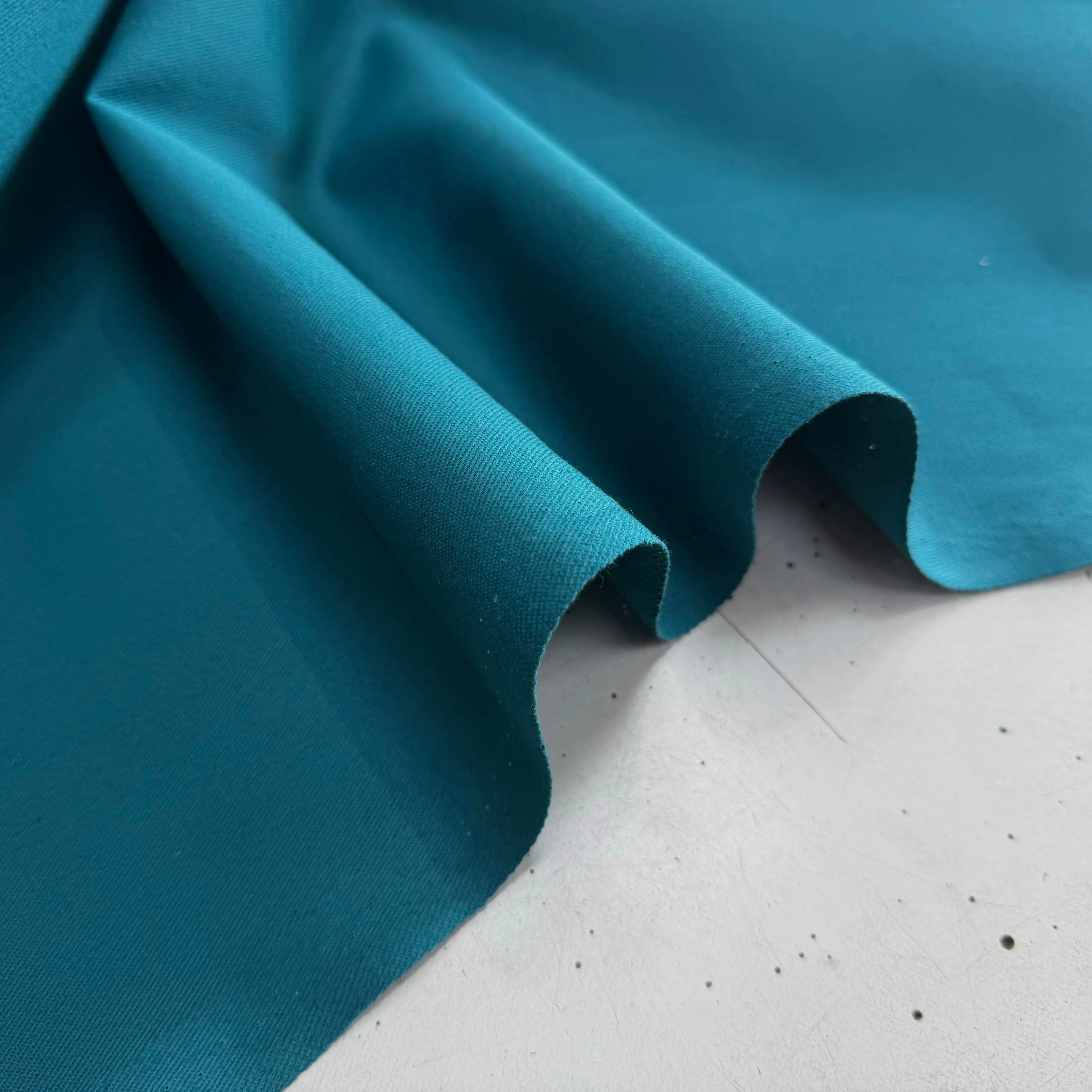GABARDINE SERGÉE 100% COTON PAON 853 150 CM - My Little Coupon