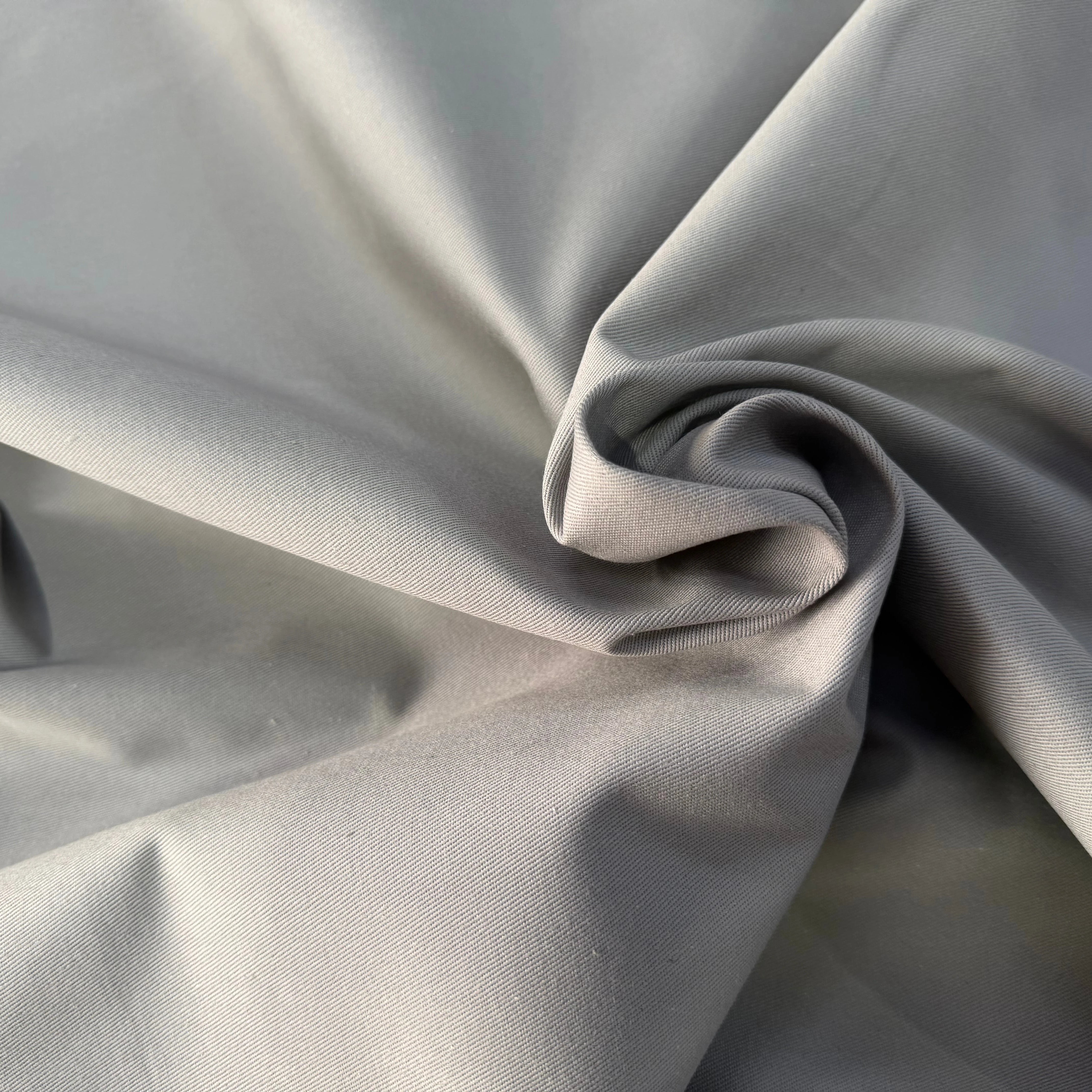 GABARDINE SERGÉE 100% COTON SOURIS 839 150 CM - My Little Coupon