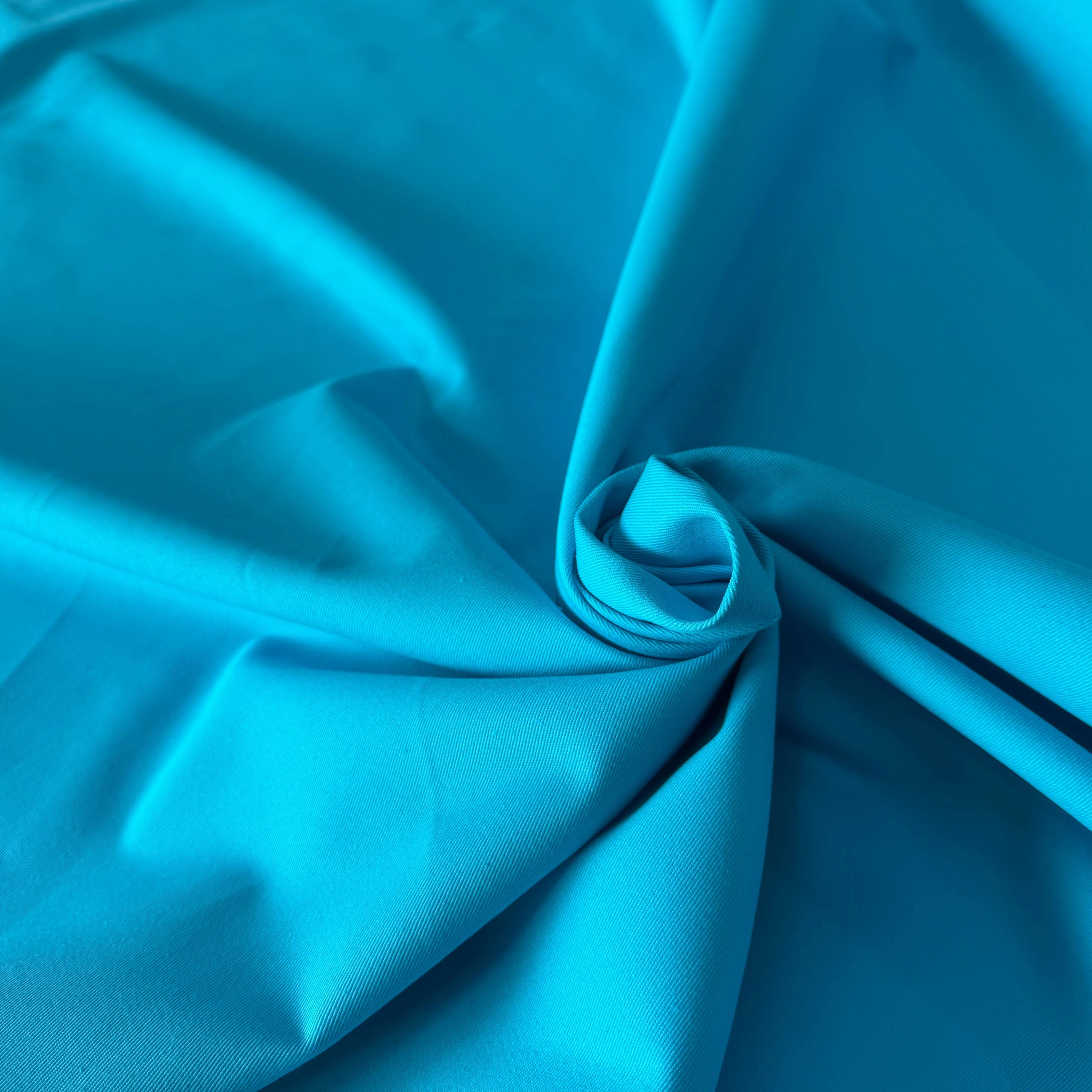 GABARDINE SERGÉE 100% COTON TURQUOISE 822 150 CM - My Little Coupon