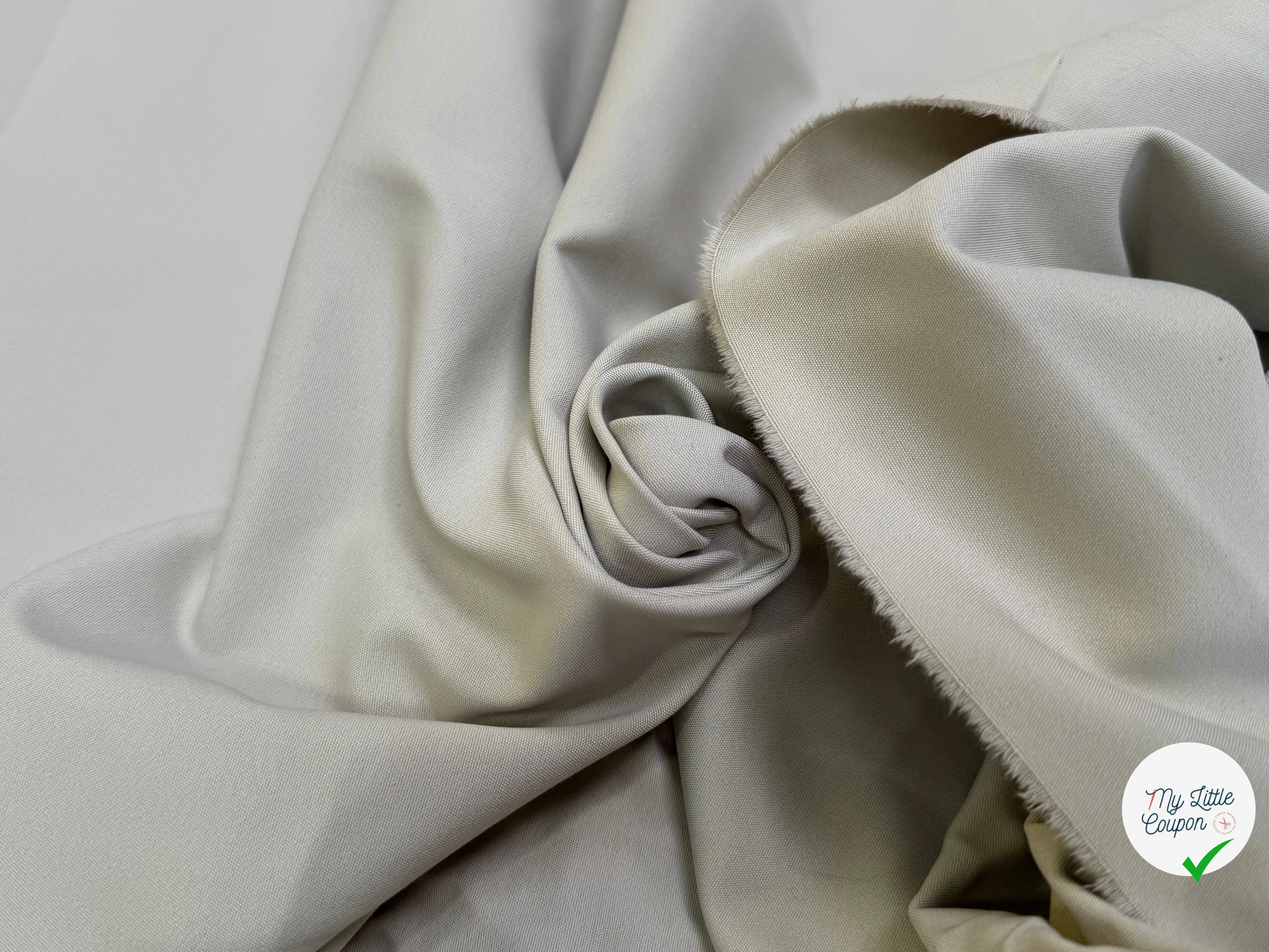 GABARDINE STRETCH POLYVISCOSE BEIGE MAKURIA - My Little Coupon