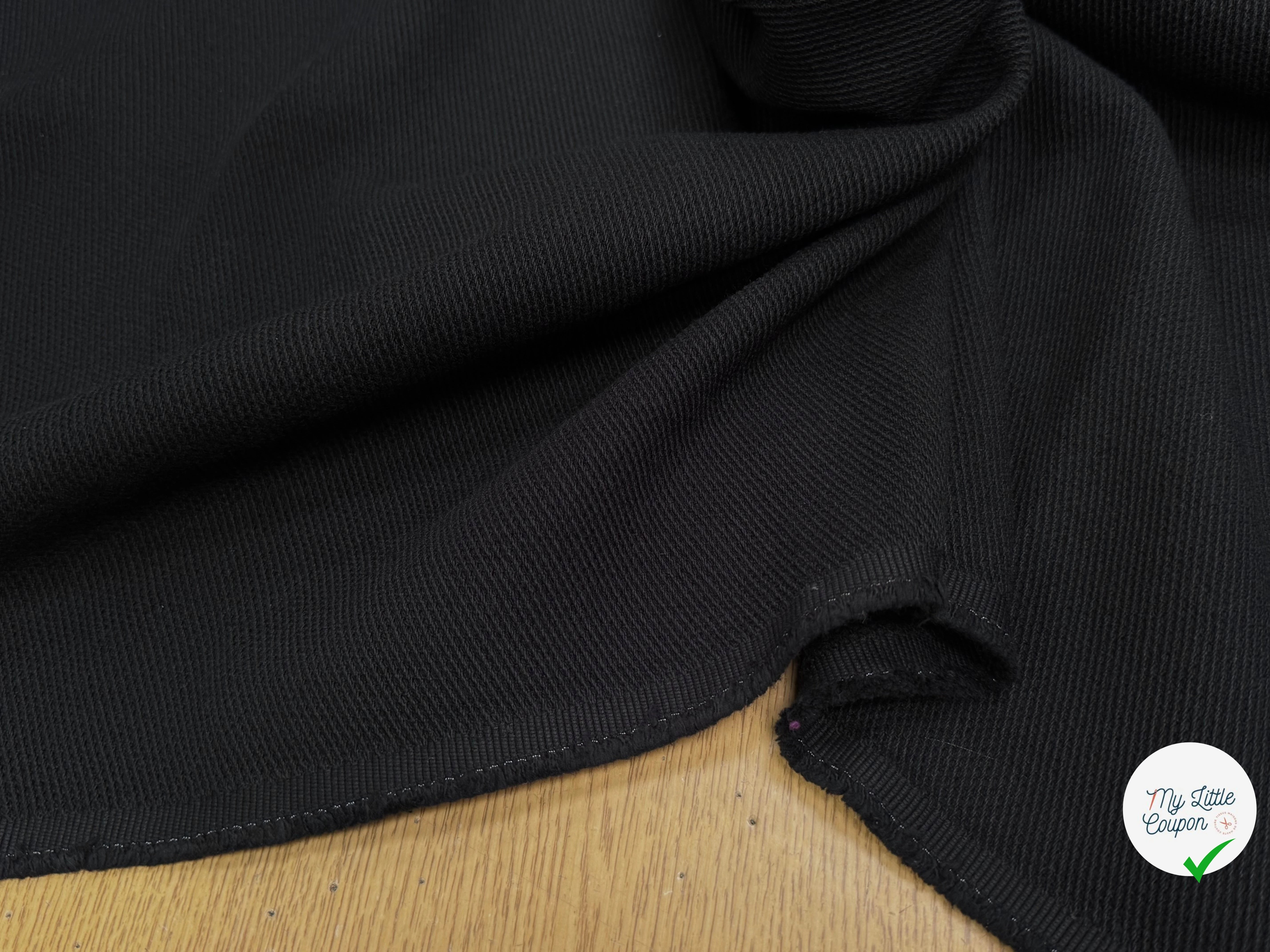 GABARDINE STRIÉE COTON TOMBÉ LOURD LÉGÈREMETN STRETCH NOIR - My Little Coupon