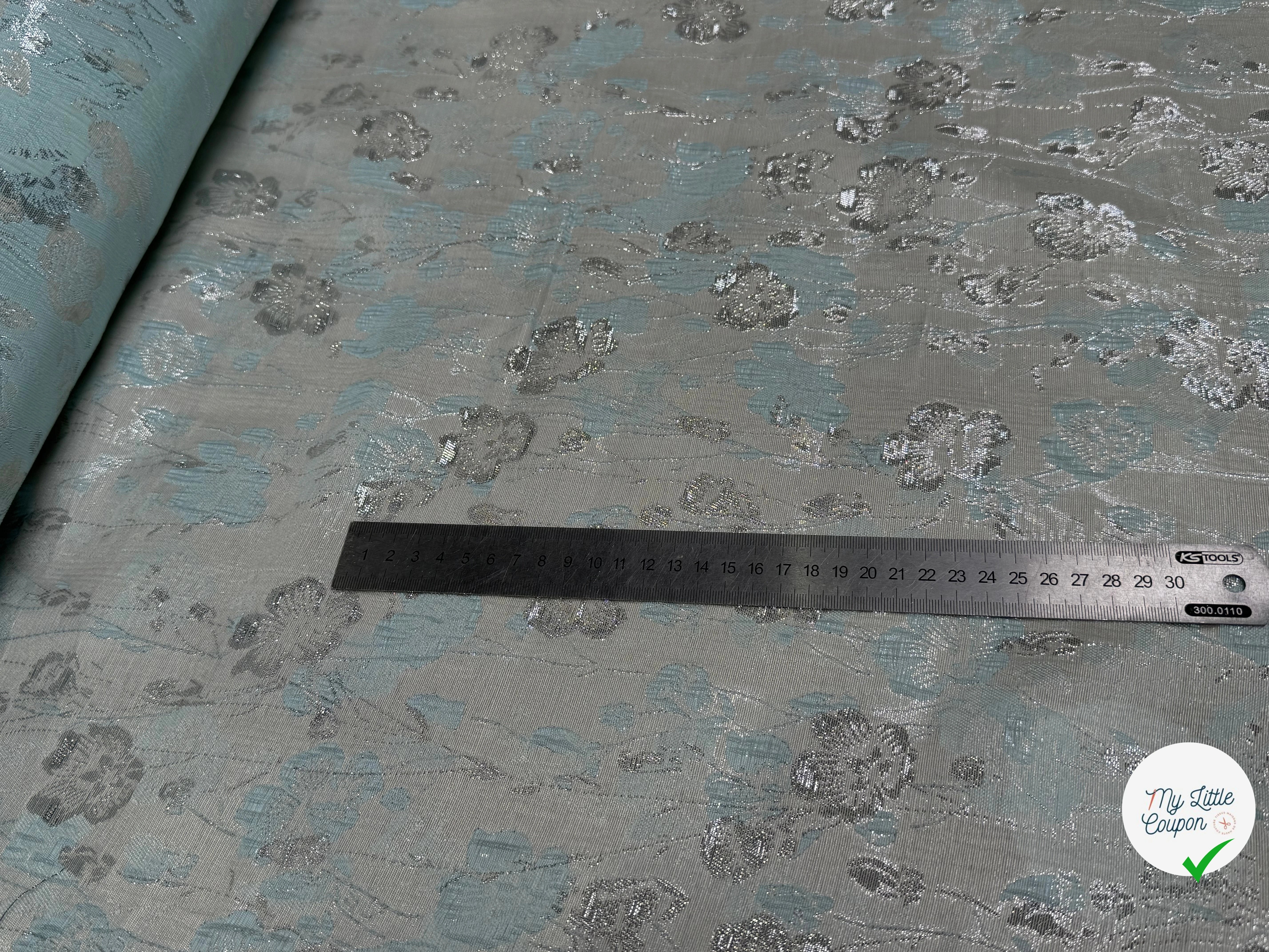 JACQUARD BROCA ARGENTÉ MOTIFS FLORAUX ACQUA - My Little Coupon