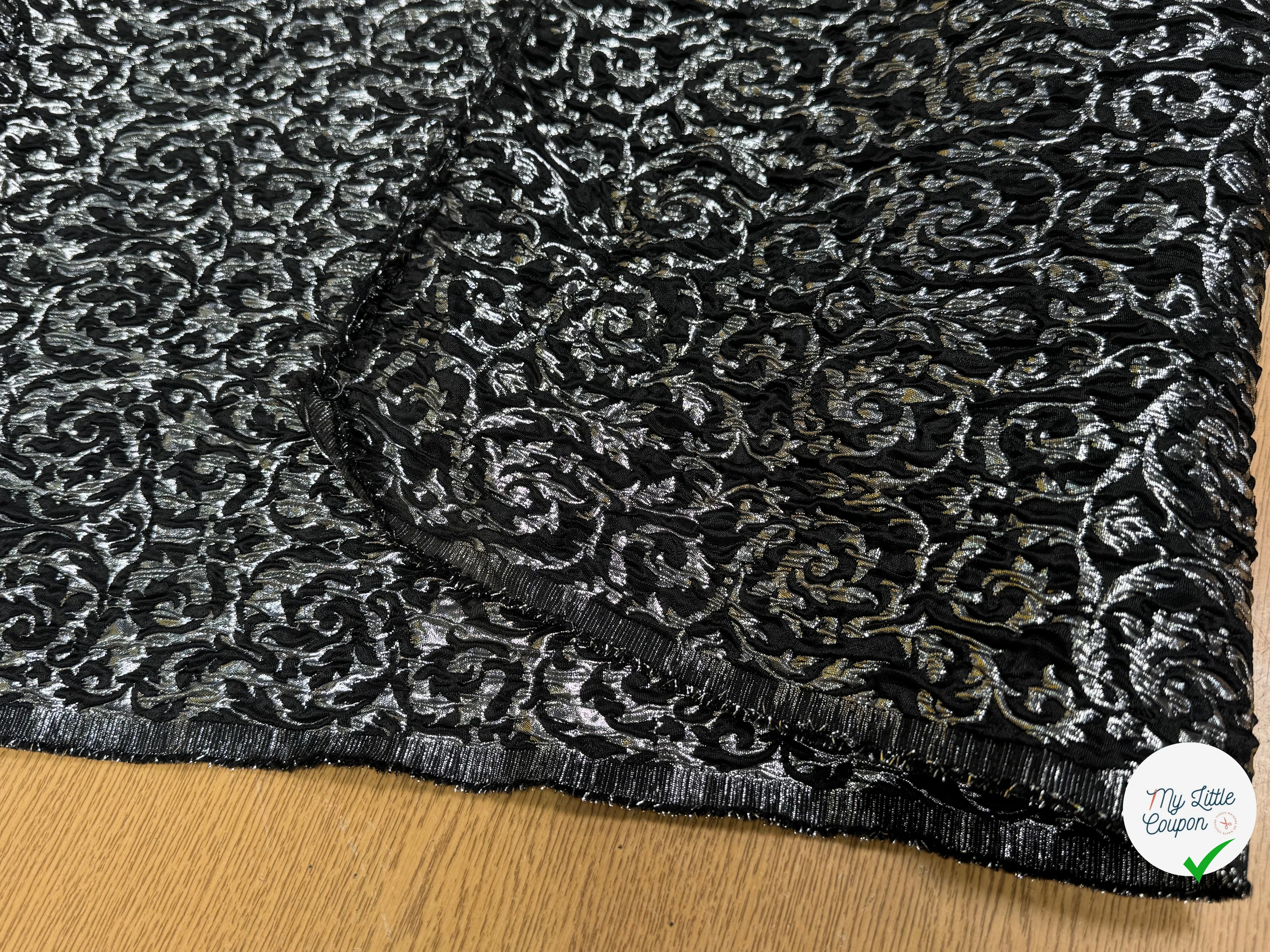 JACQUARD BROCART BLACK & SILVER 44% VISCOSE - My Little Coupon