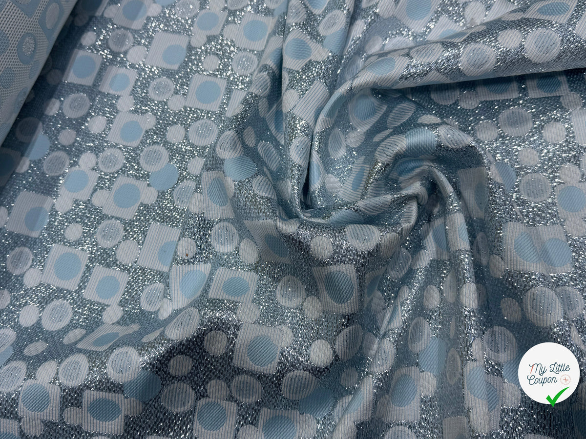 JACQUARD MÉTALLISÉ MOTIFS CIRCULAIRES ET GÉOMÉTRIQUES ARGENT FOND BLEU CIEL VERT D'EAU - My Little Coupon
