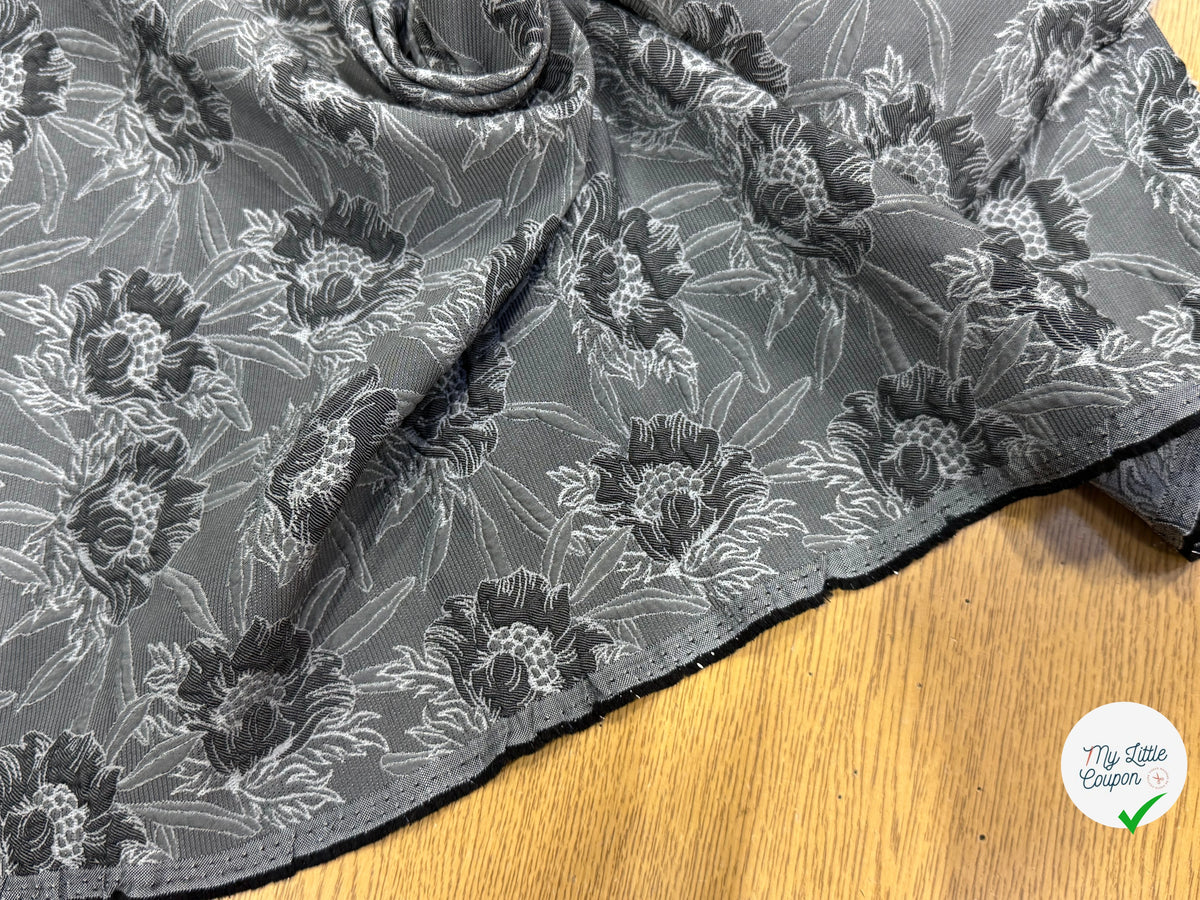 JACQUARD MOTIFS FLORAUX FOND GRIS - My Little Coupon