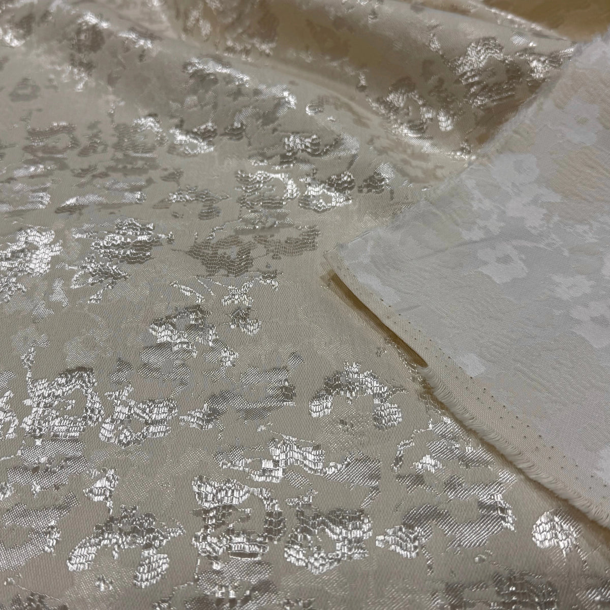 JACQUARD PREMIUM MOTIF ABSTRAIT FOND ÉCRU - My Little Coupon