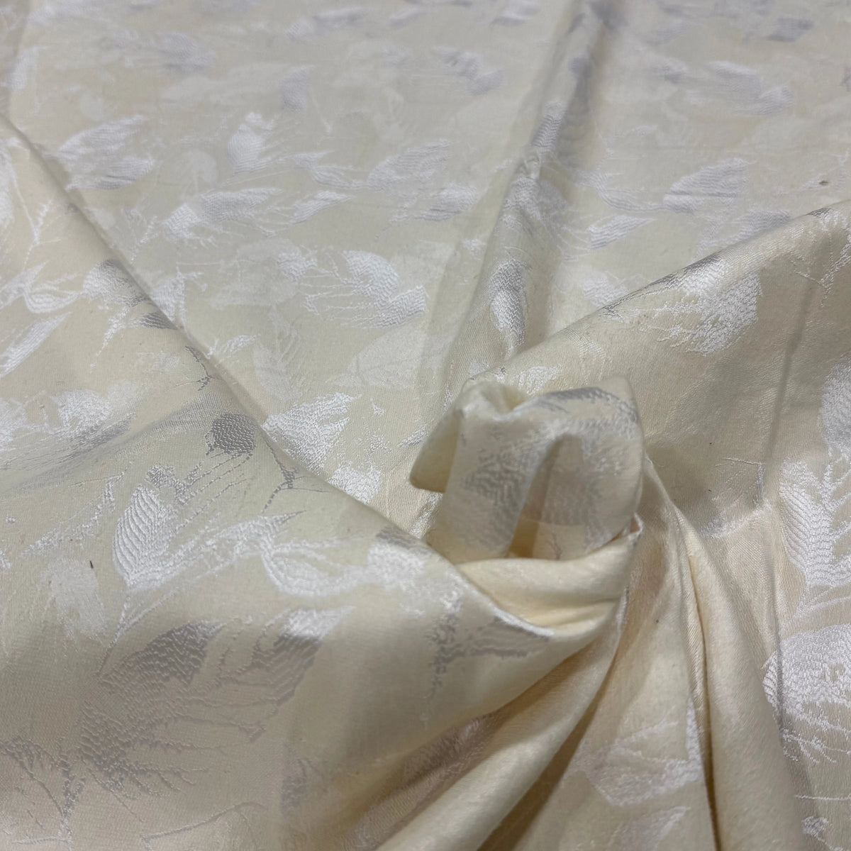 JACQUARD PREMIUM MOTIFS FEUILLAGE FOND ÉCRU - My Little Coupon
