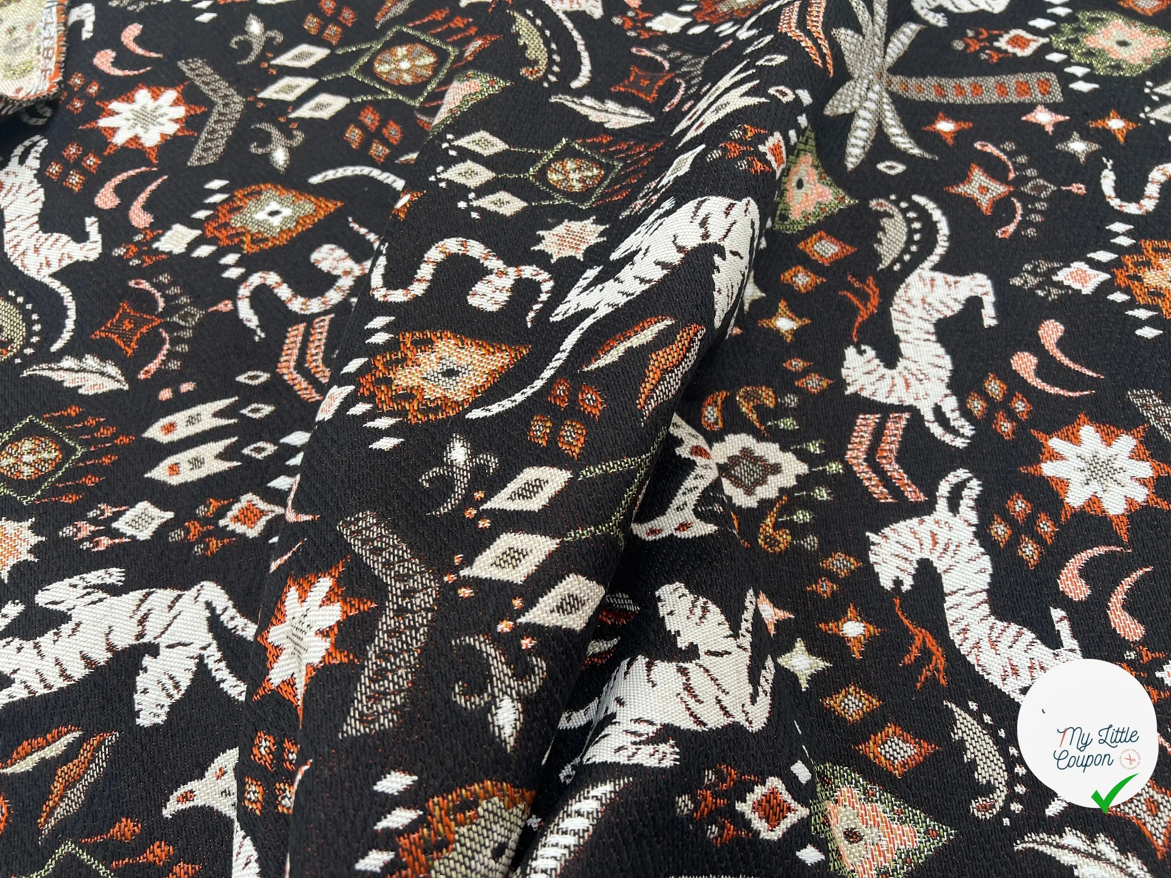 JACQUARD TISSÉ TEINT TIBET ALLOVER NOIR ORANGE - My Little Coupon