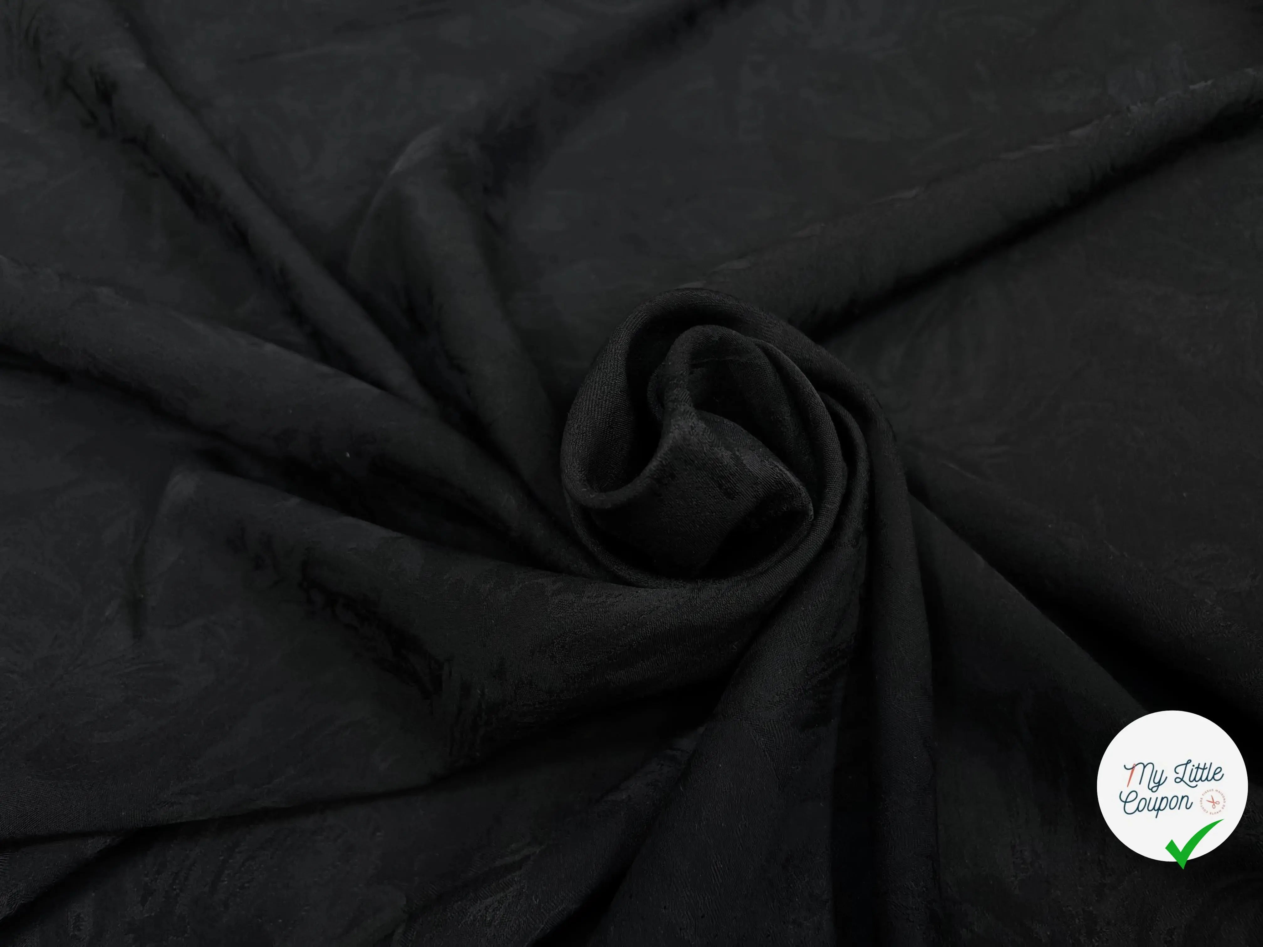 JACQUARD VISCOSE NOIR MOTIFS FABRICATION PRATO - My Little Coupon