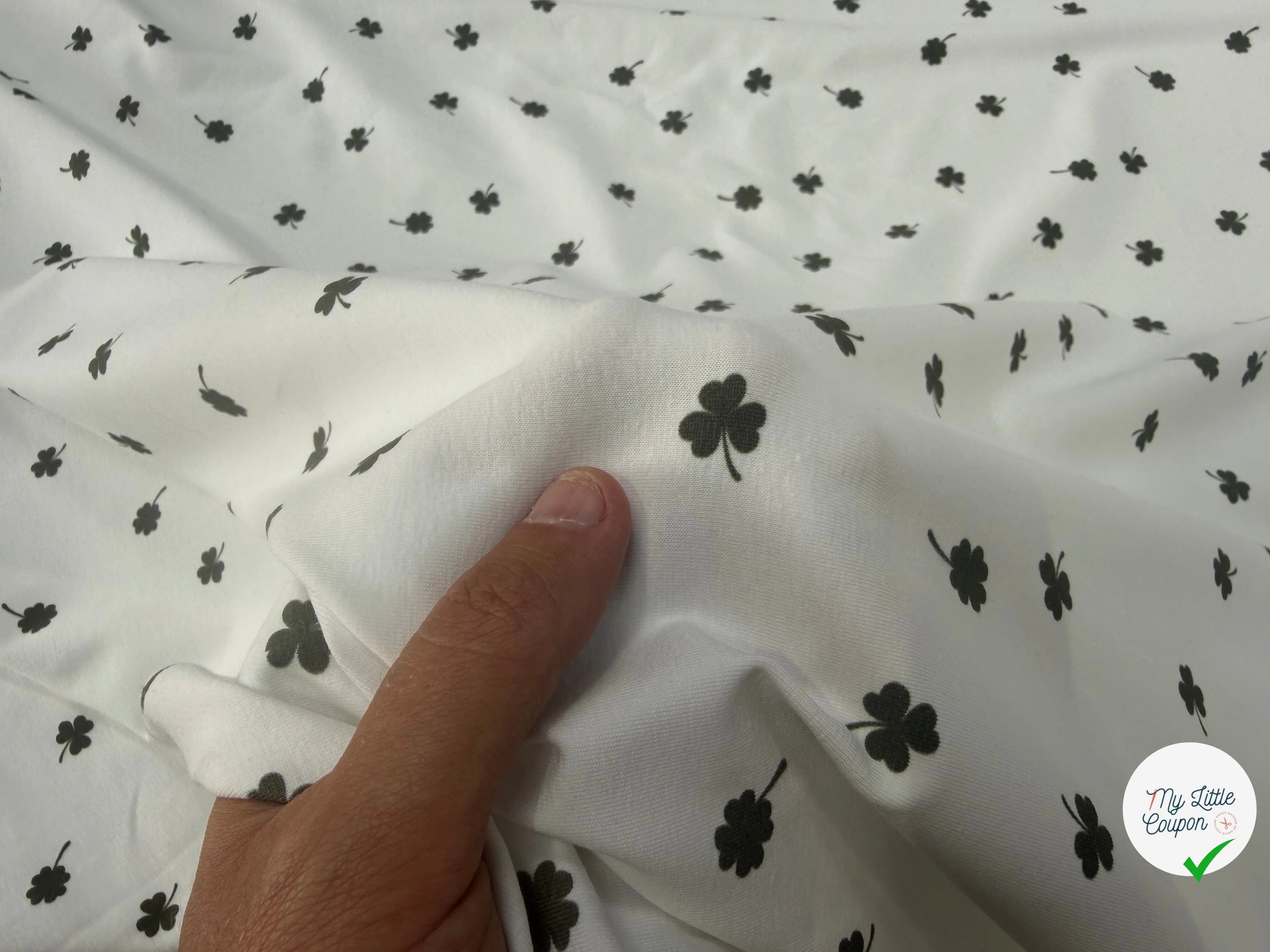 JERSEY DE COTON TRÈFLES BLANC CASSÉ - My Little Coupon