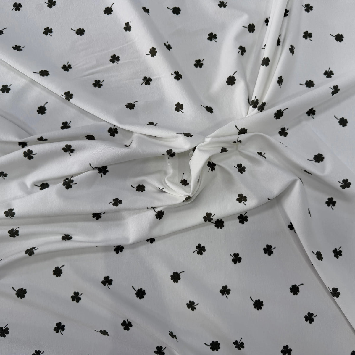 JERSEY DE COTON TRÈFLES BLANC CASSÉ - My Little Coupon
