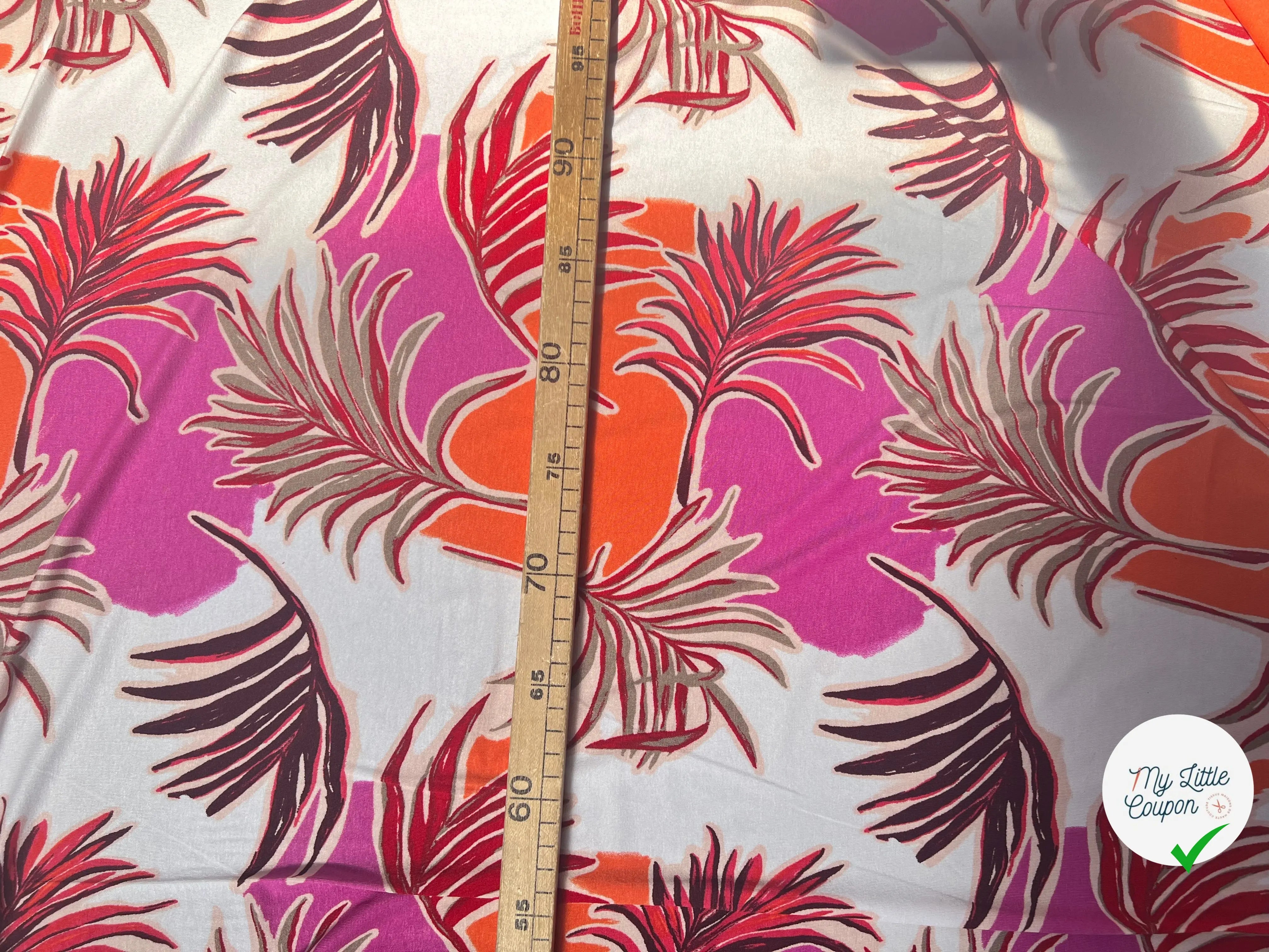 JERSEY DE VISCOSE TISSU IMPRIMÉ ABSTRAIT FUCHSIA - My Little Coupon