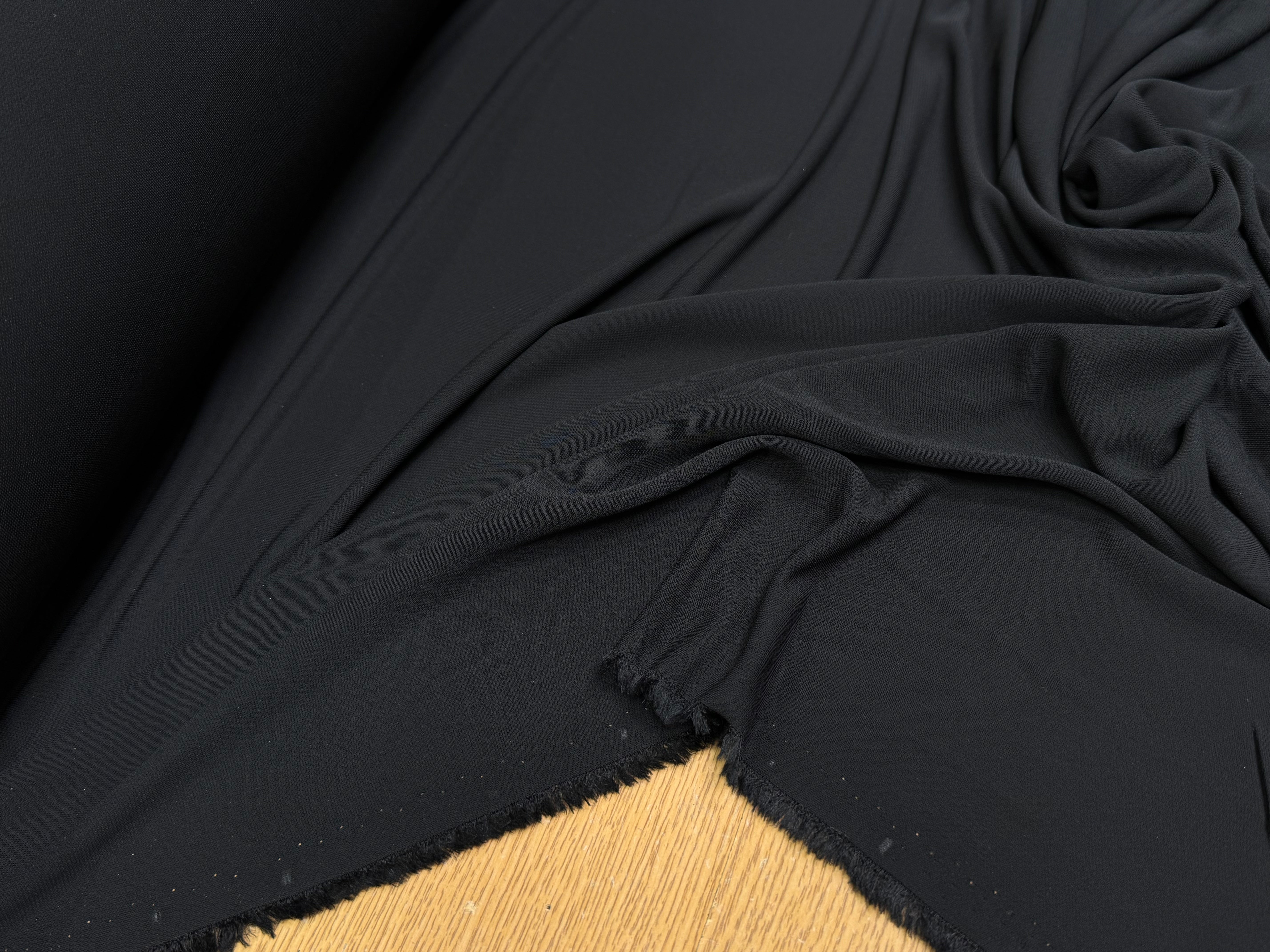 JERSEY VISCOSE ULTRA STRETCH NOIR 68% VISCOSE - My Little Coupon