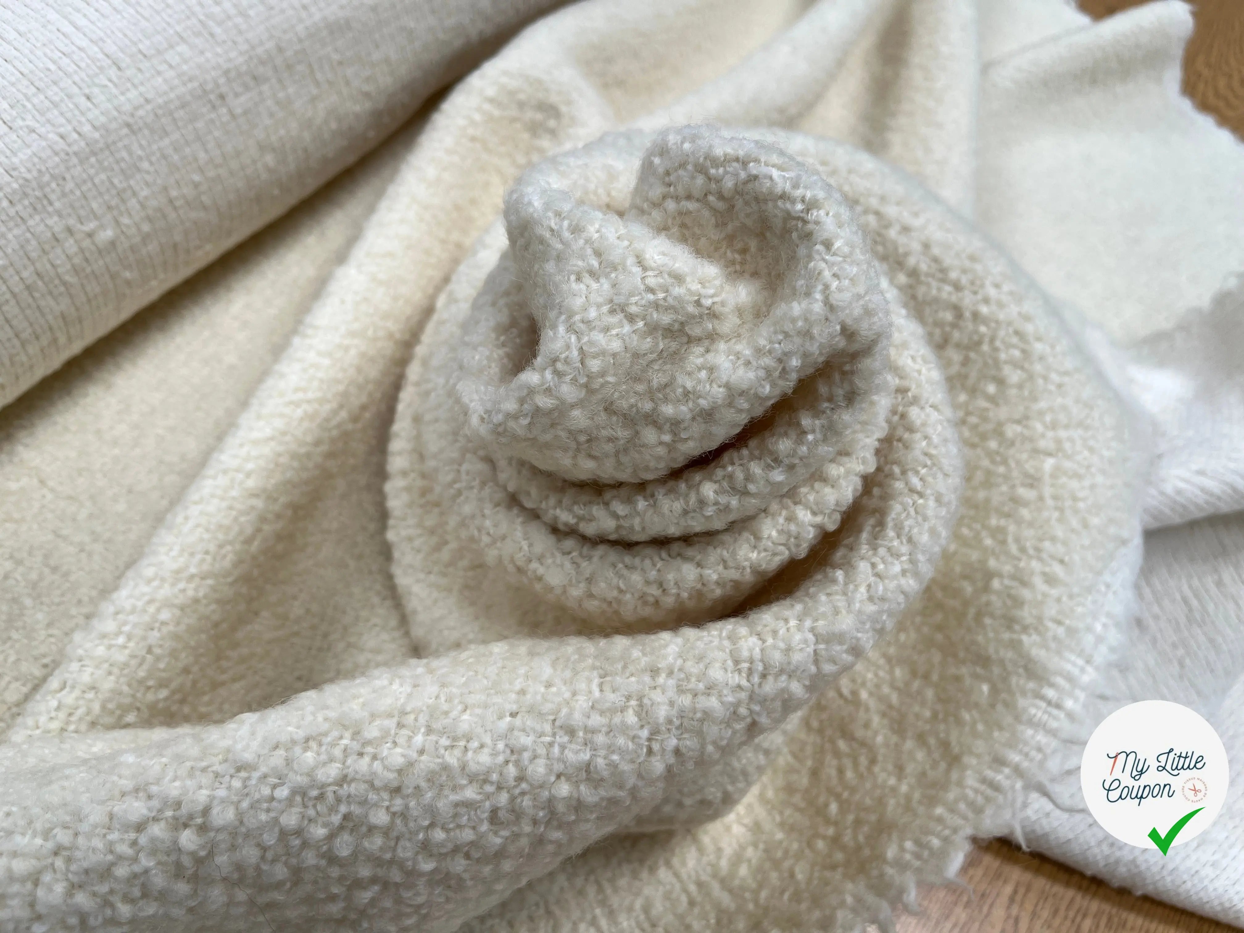 LAINAGE BOUCLETTE BLANC CASSE 93% LAINE - My Little Coupon