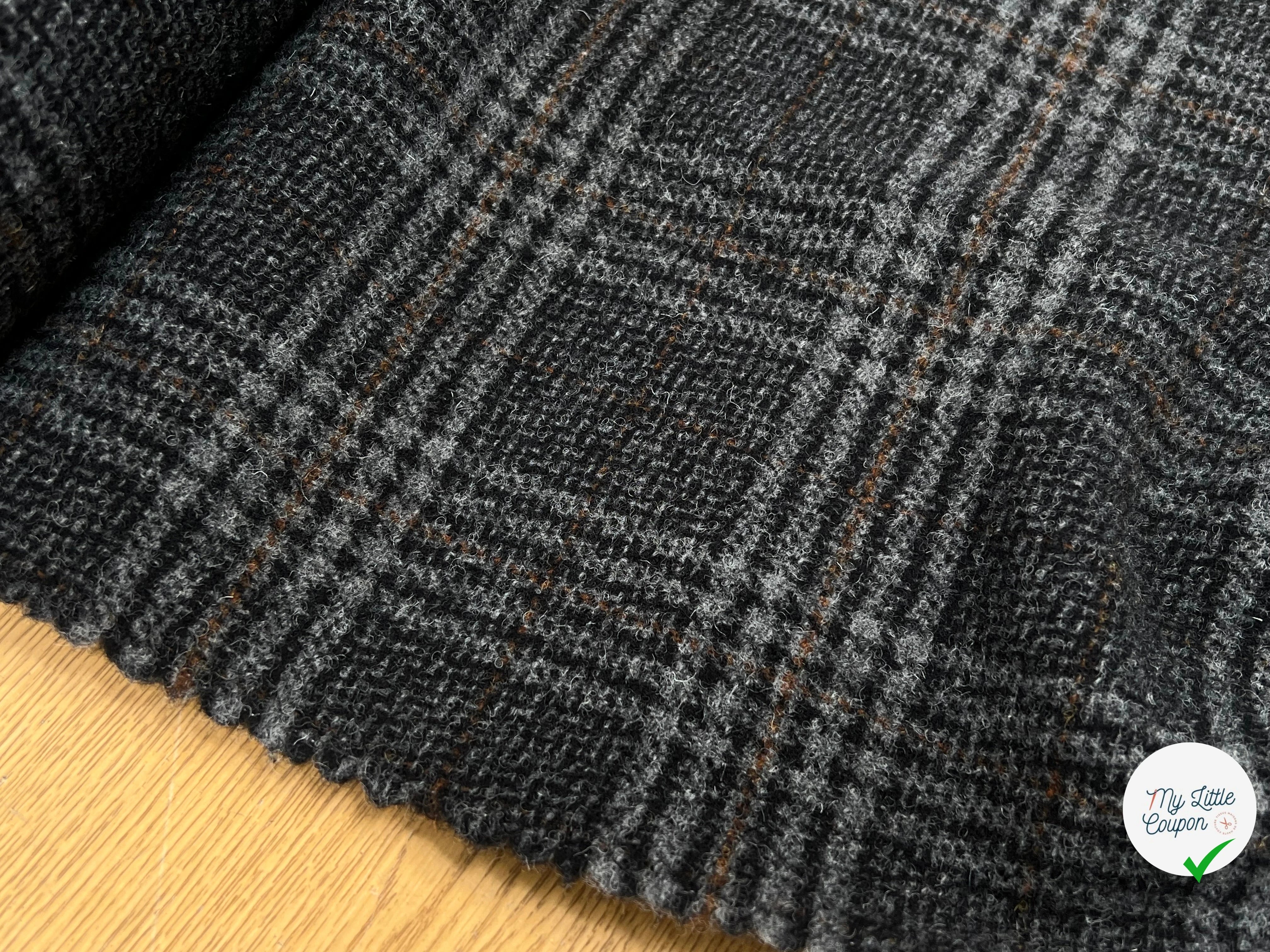 LAINAGE MANTEAU HIGHLAND STYLE GRIS CLAIR ET NOIR - My Little Coupon