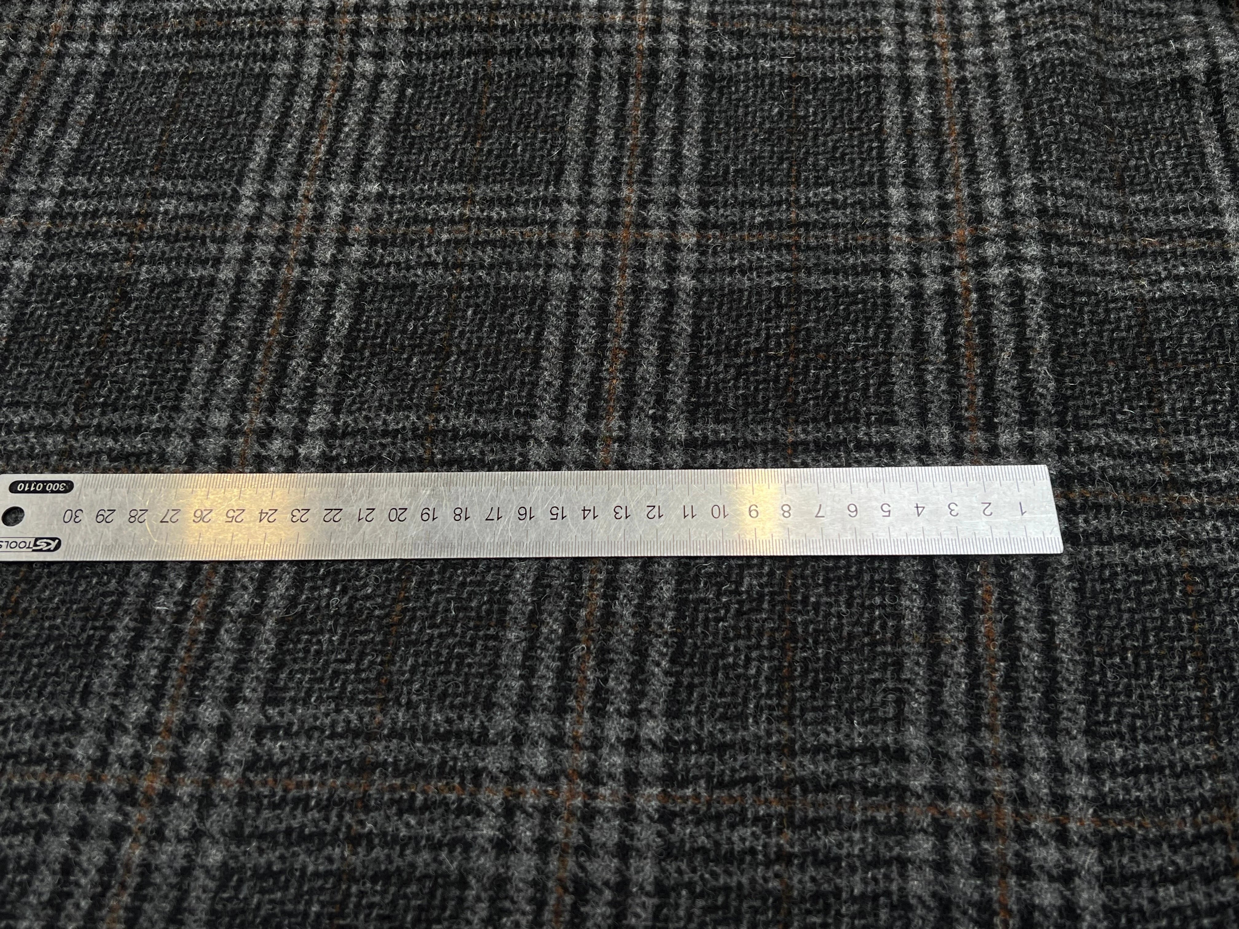 LAINAGE MANTEAU HIGHLAND STYLE GRIS CLAIR ET NOIR - My Little Coupon