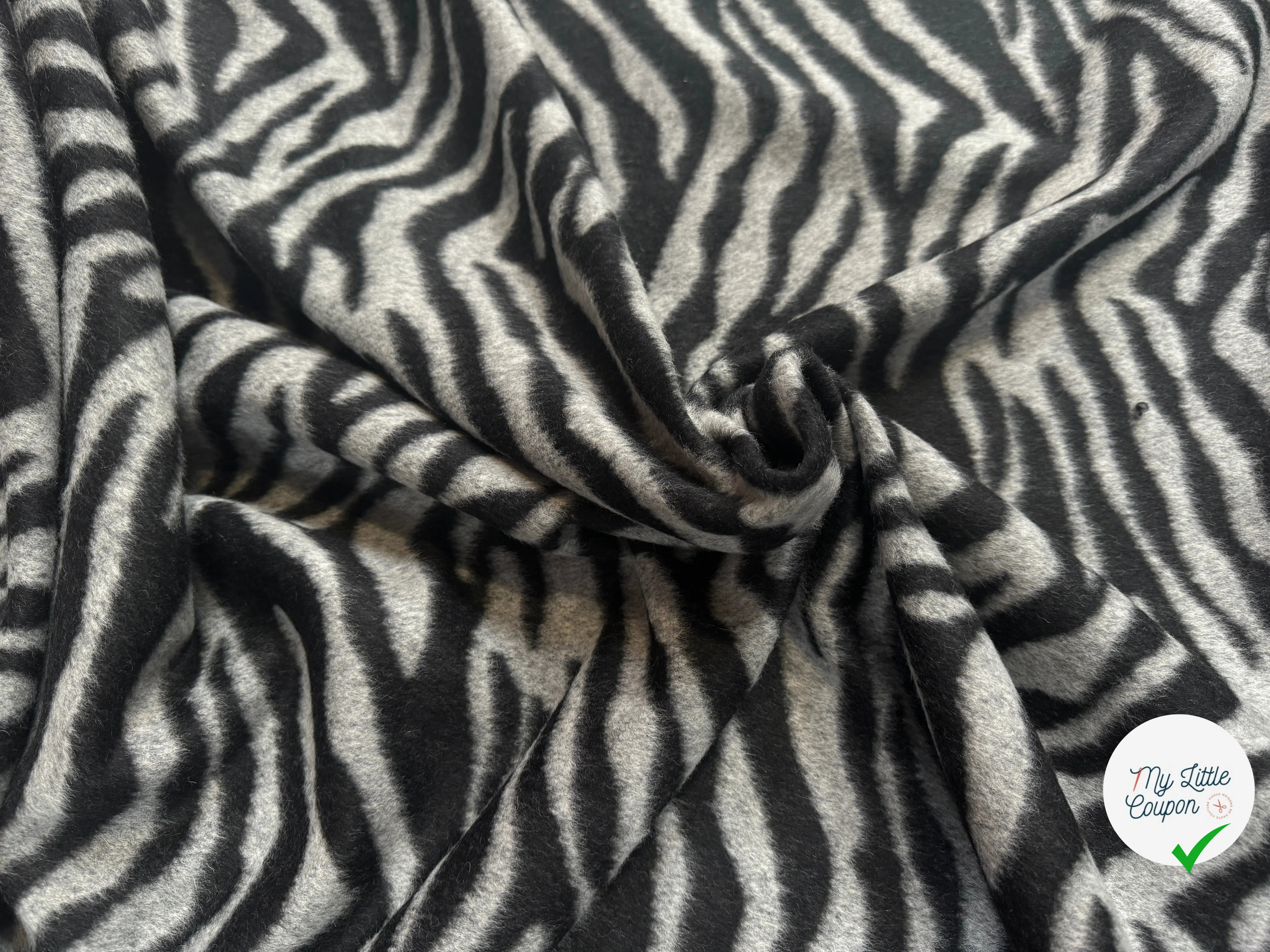 LAINAGE MANTEAU ZÉBRÉ NOIR ET GRIS - My Little Coupon