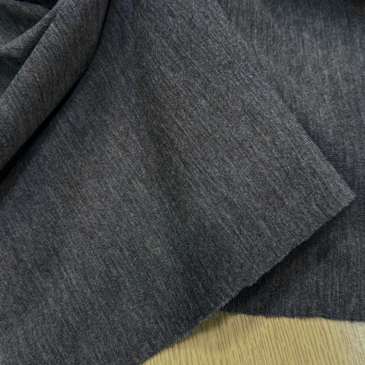 MAILLE CÔTELÉE EN LAINE PREMIUM GRISE, LOURDE ET SUPER STRETCH - My Little Coupon