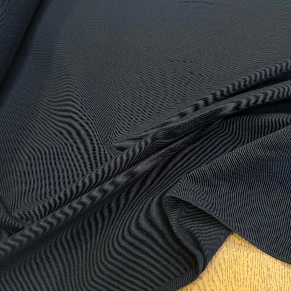 MAILLE COTON TECHNIQUE LOURDE PIQUÉE GRANDE LAIZE NOIR - My Little Coupon